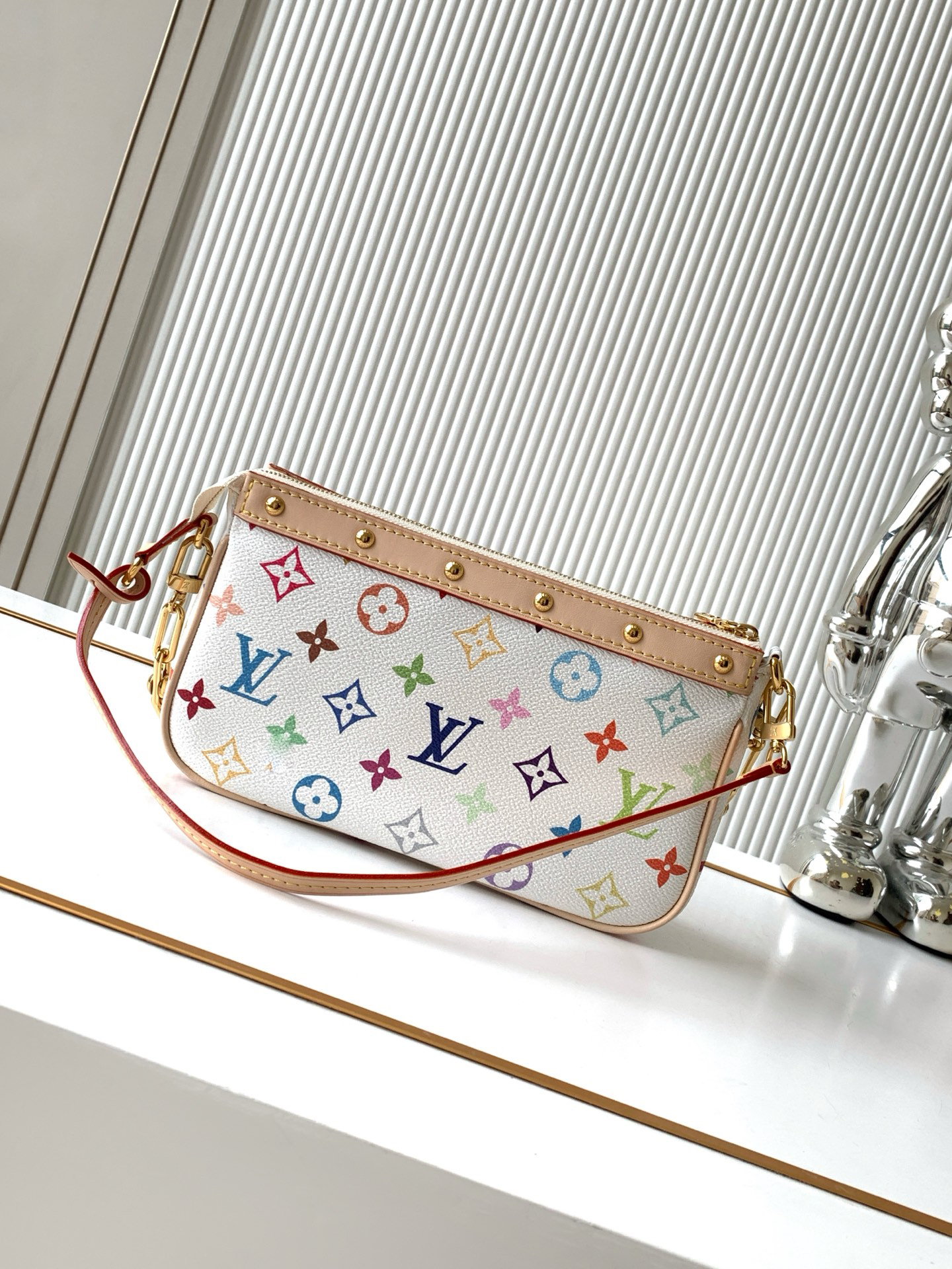Louis Vuitton bag-165