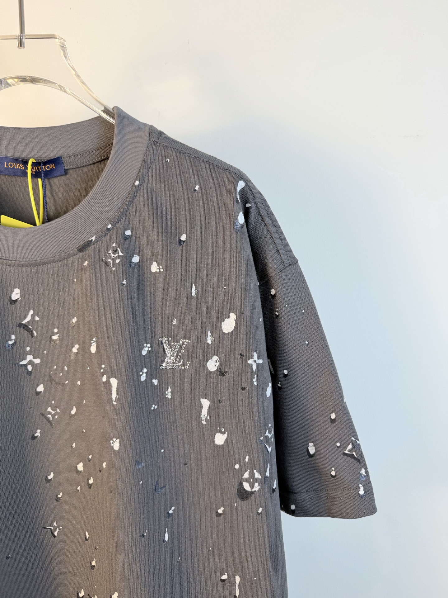 LV clothing-33