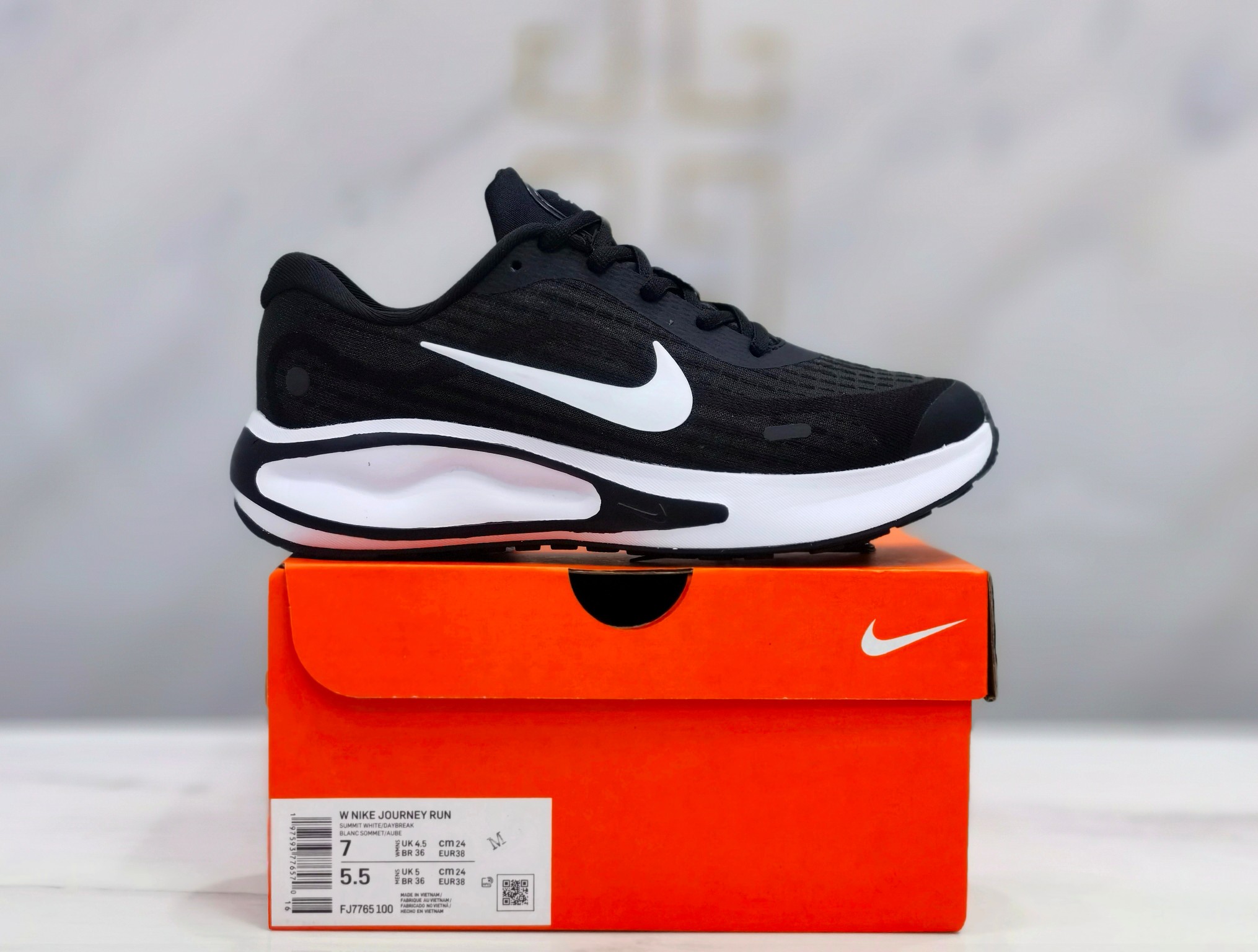 Nike Sneakers-190