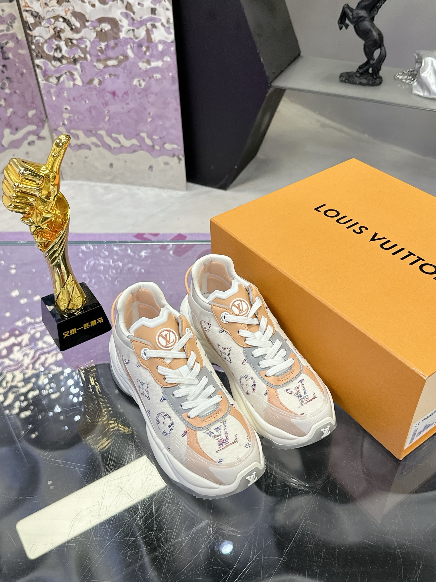 Lv Sneakers-203