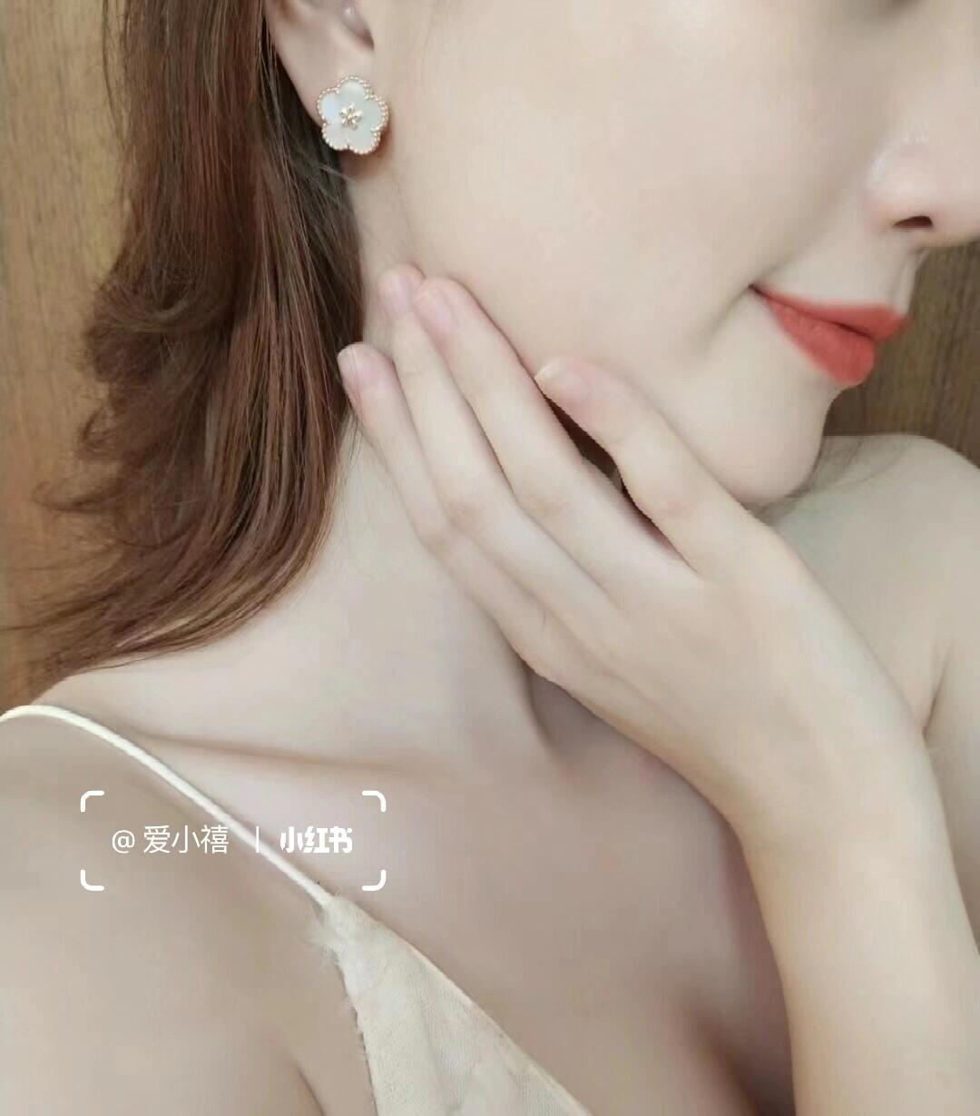 Van Cleef & Arpels earring-111