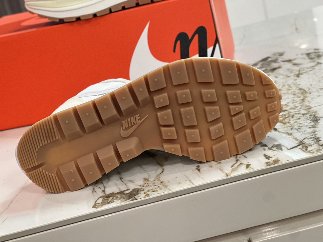 Nike Sneakers-254