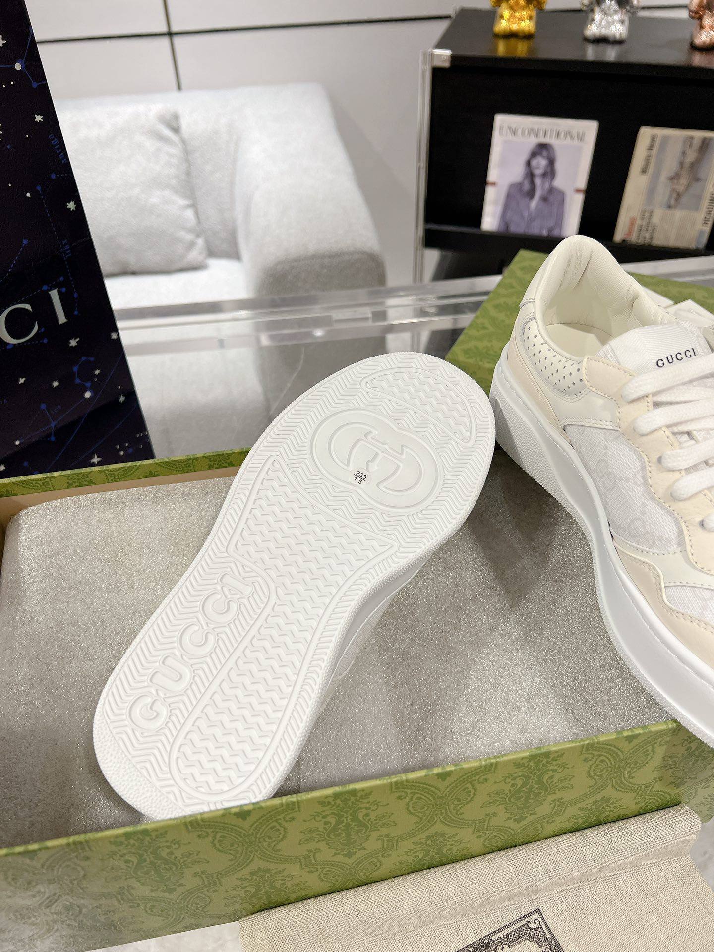 Gucci Sneakers-238