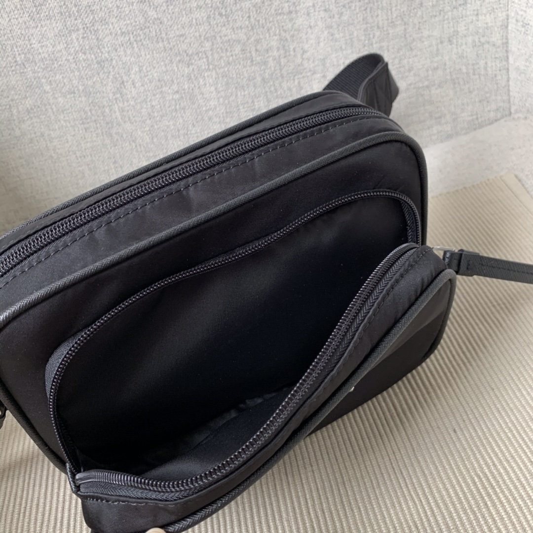 Classic Hot Selling Prada 1BL010 Men Womens Nylon Crossbody Belt Bag Black