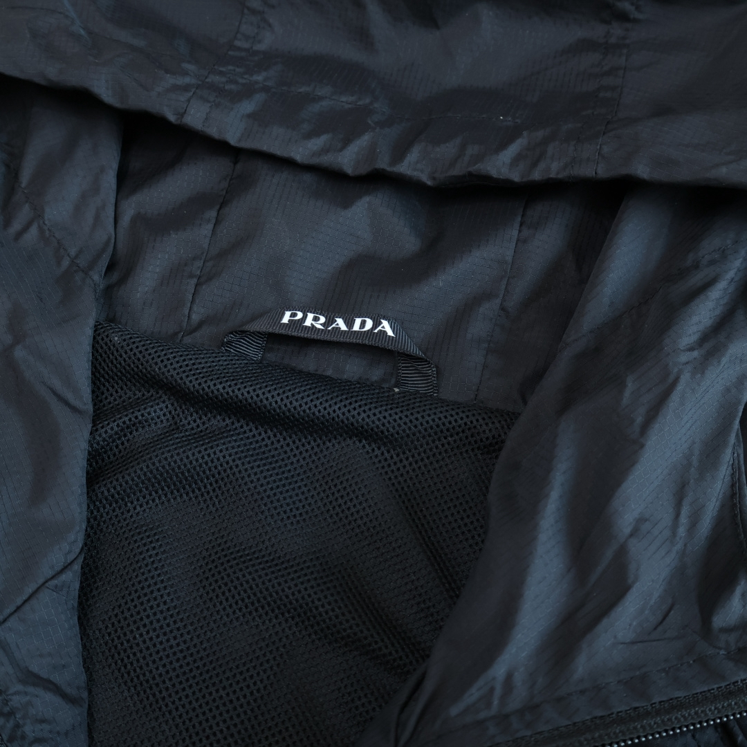 Prada Clothing-329