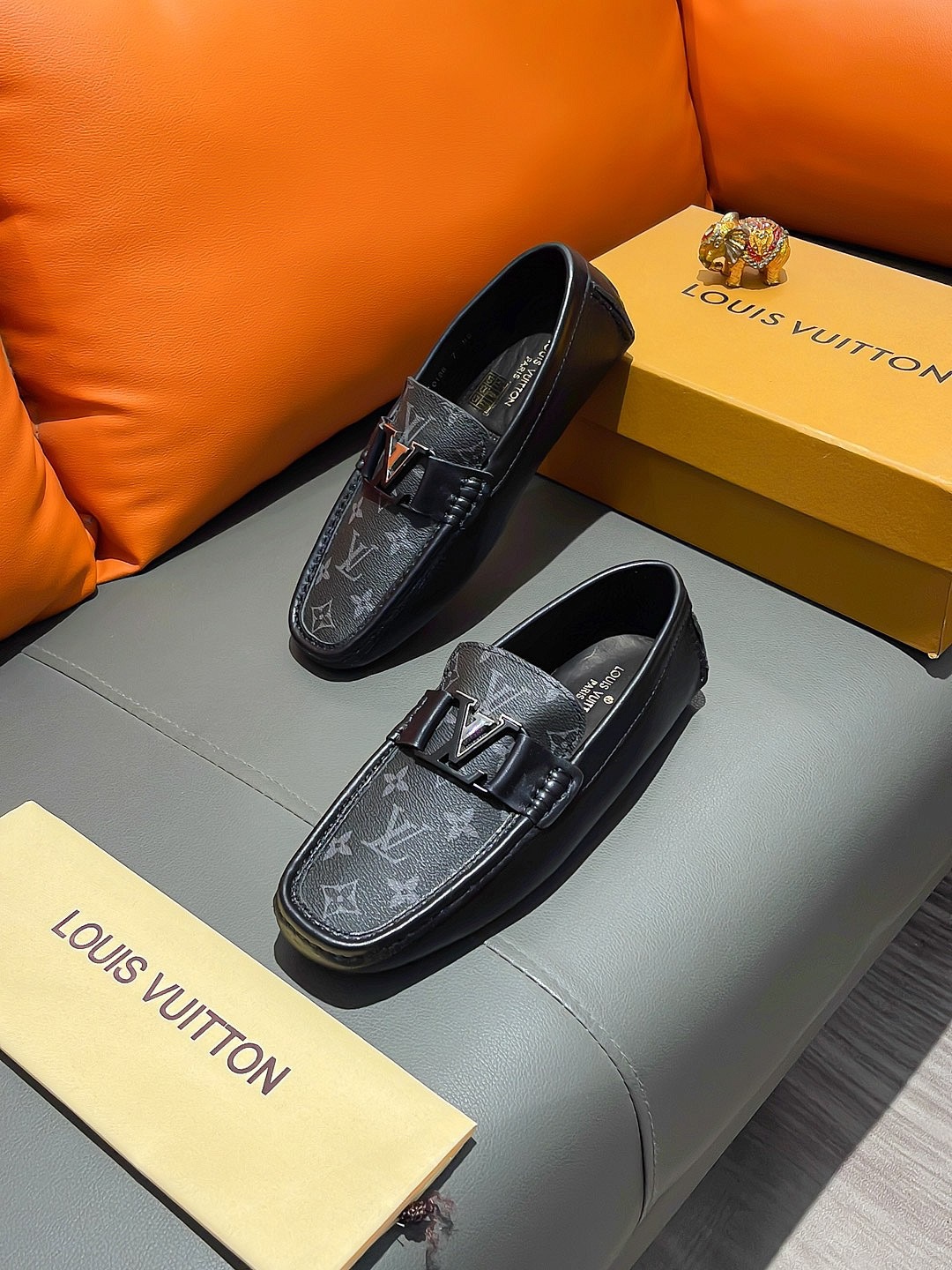 LV men's leather shoes-16
