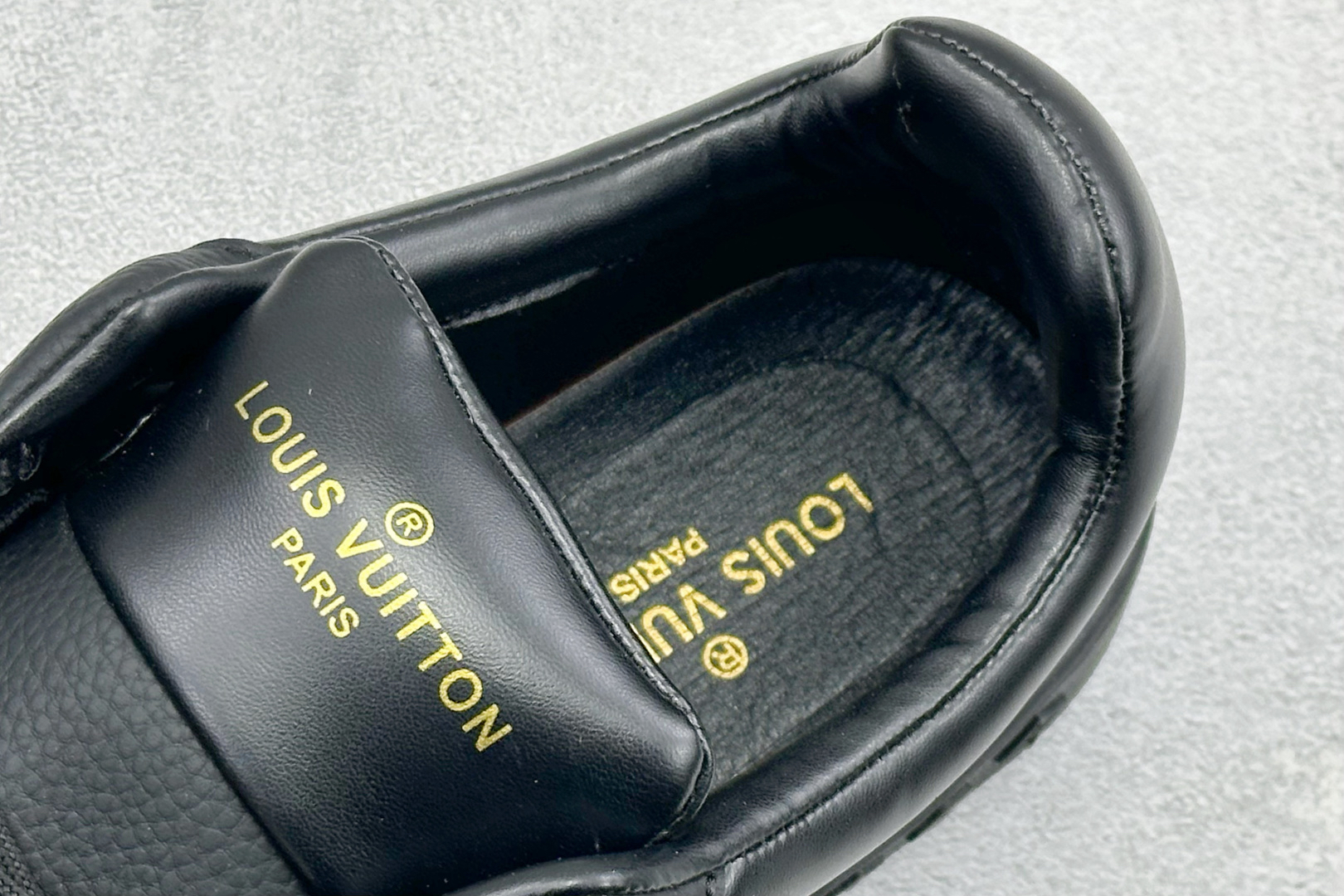 Lv Sneakers-253
