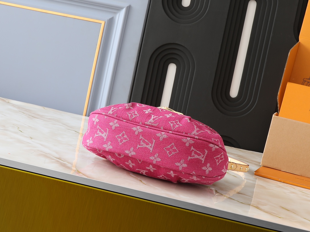 Louis Vuitton Hot New Product-215
