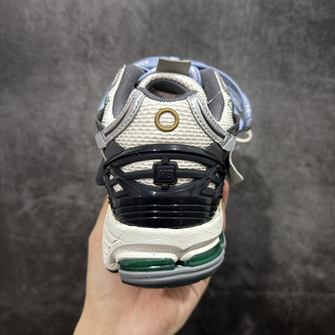 New Balance Sneakers-264