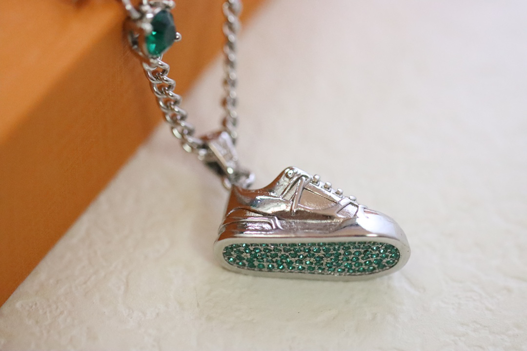 LV necklace-58