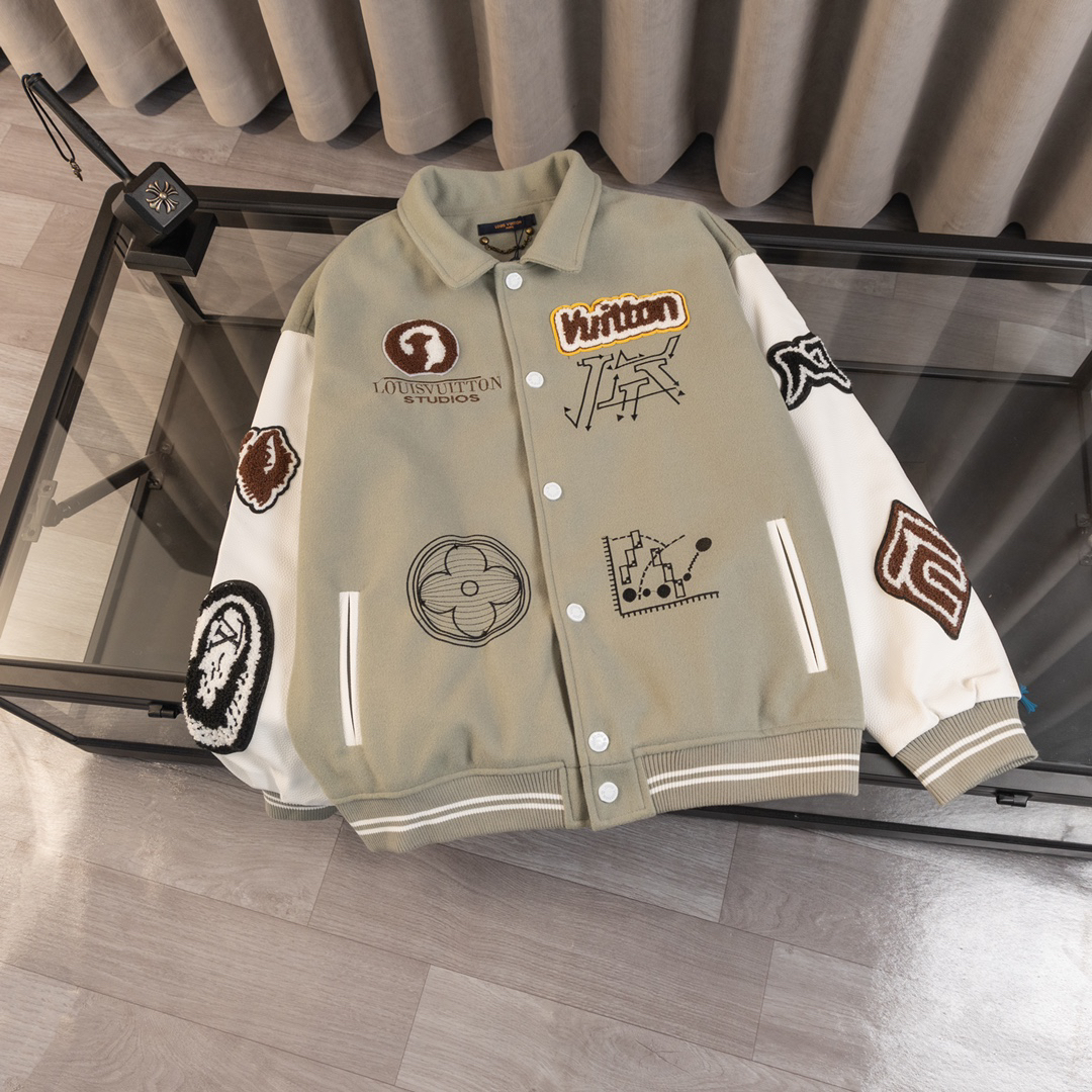 LV Clothing-308