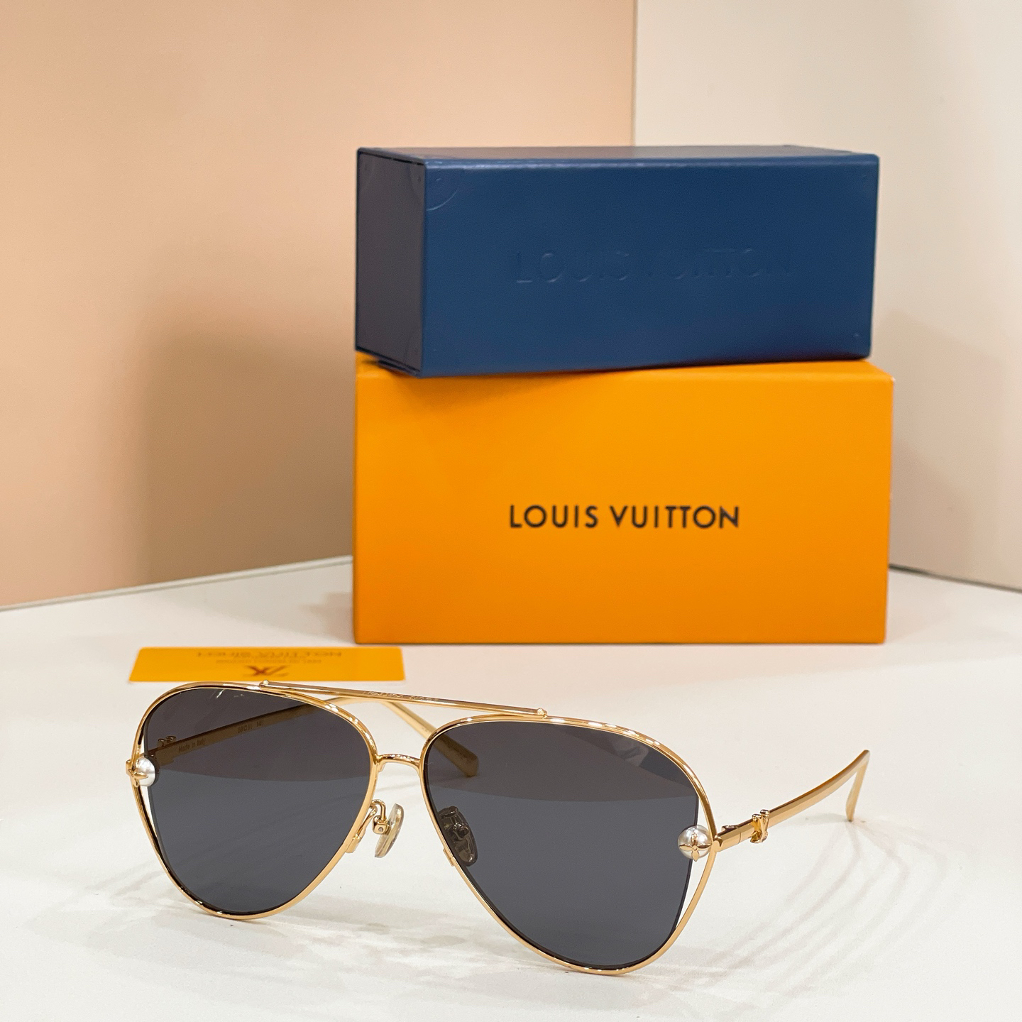 LV glasses-59