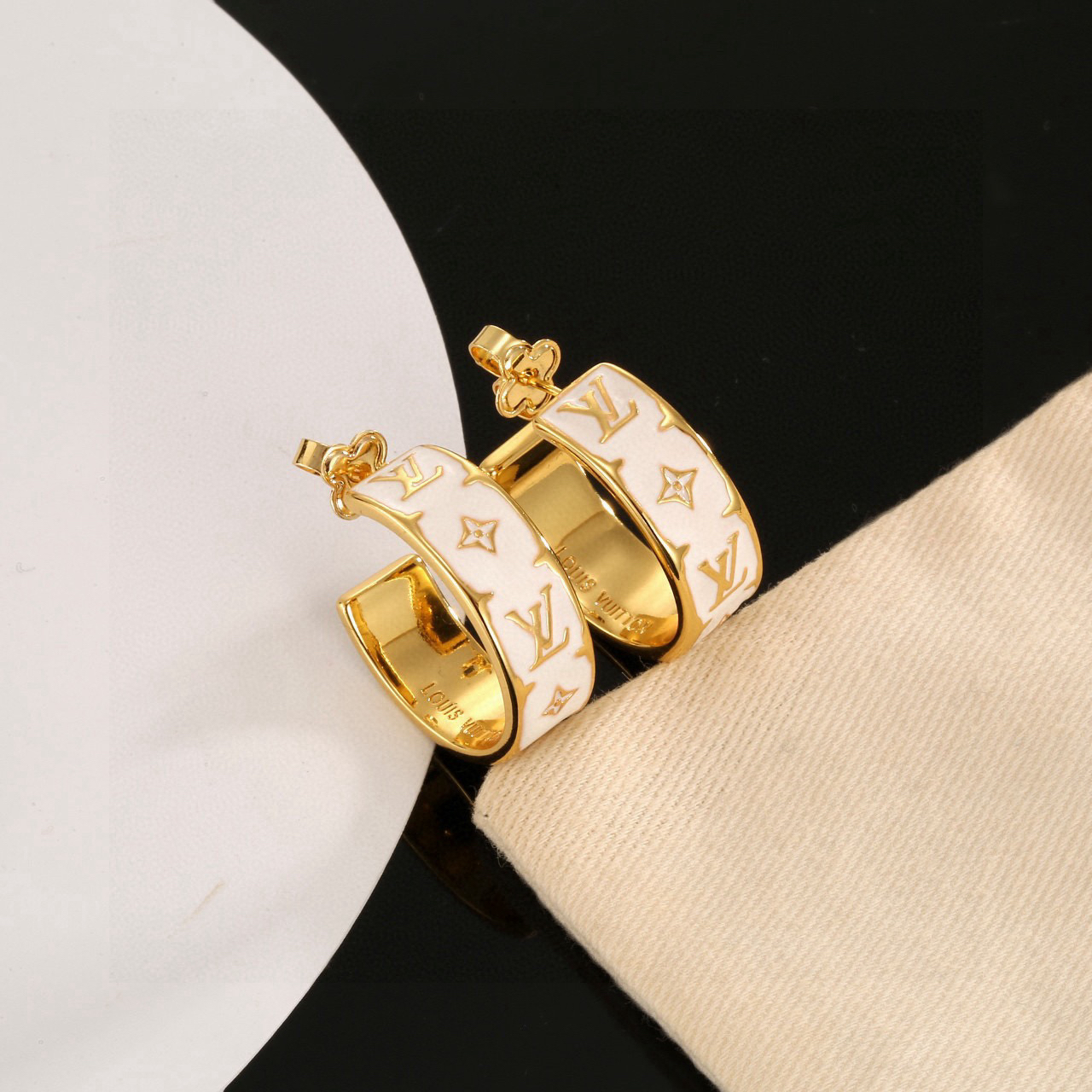 LV earrings-37