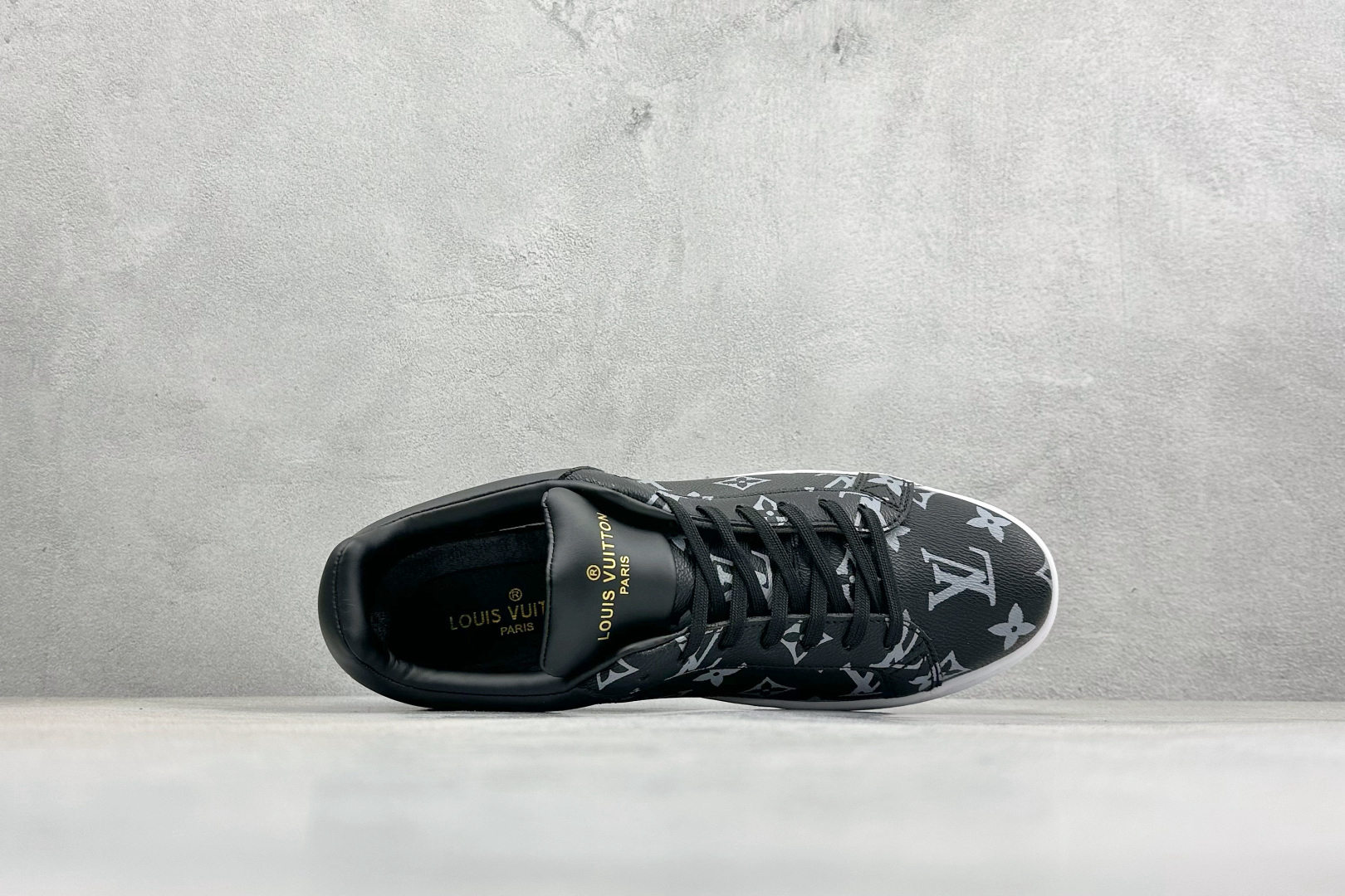 Lv Sneakers-252