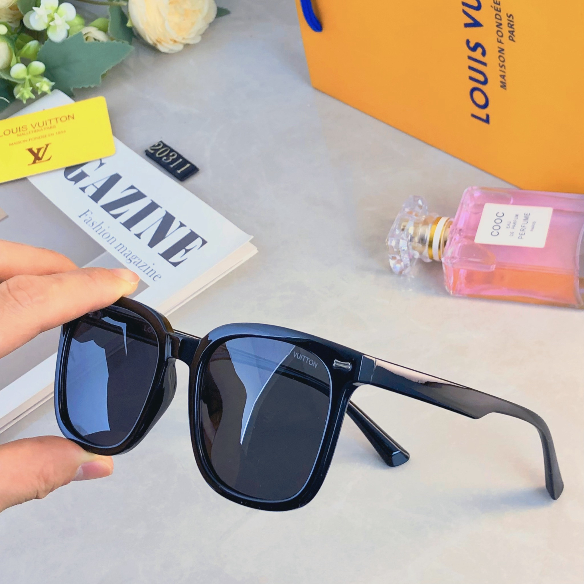 LV glasses-21
