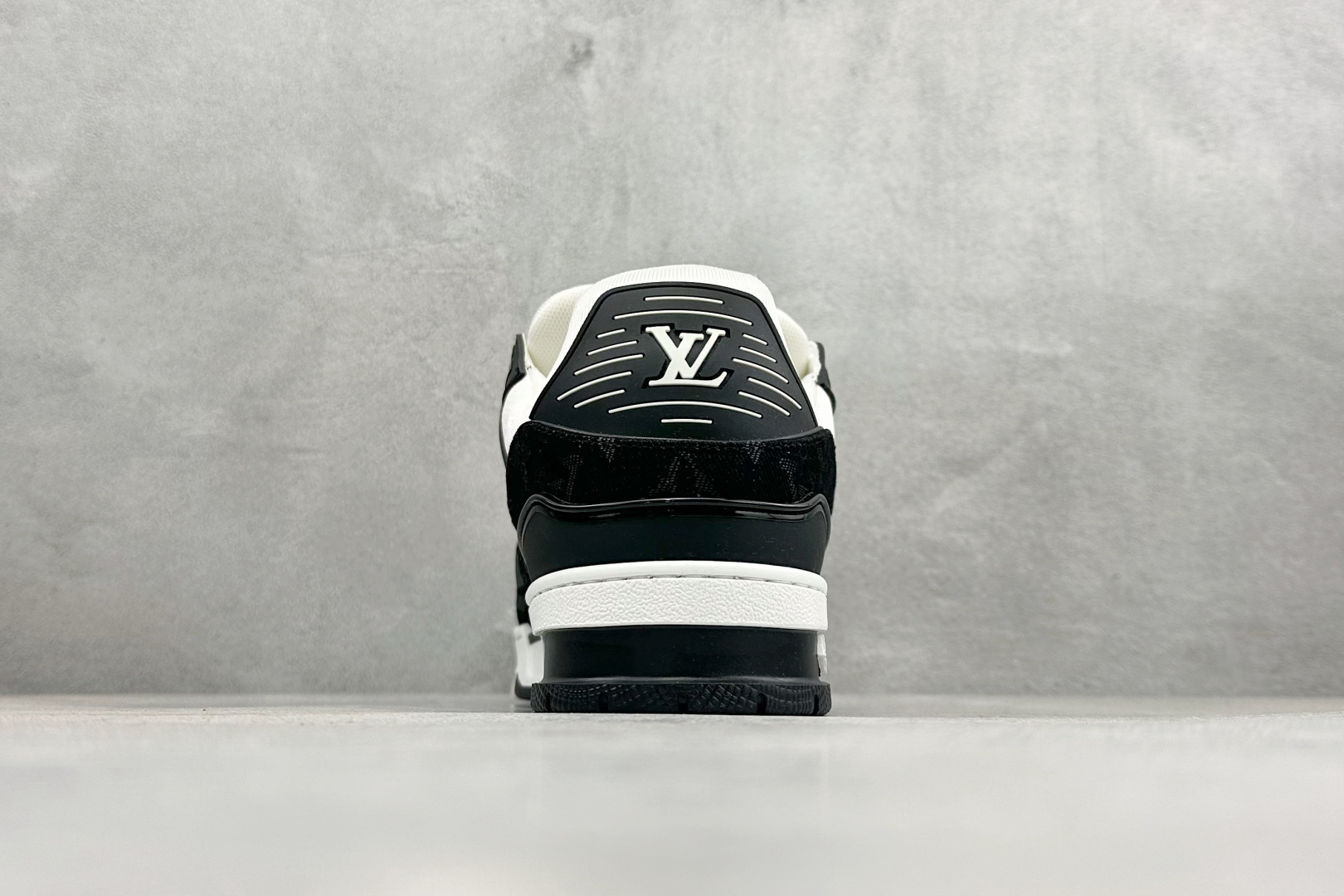 Lv Sneakers-249
