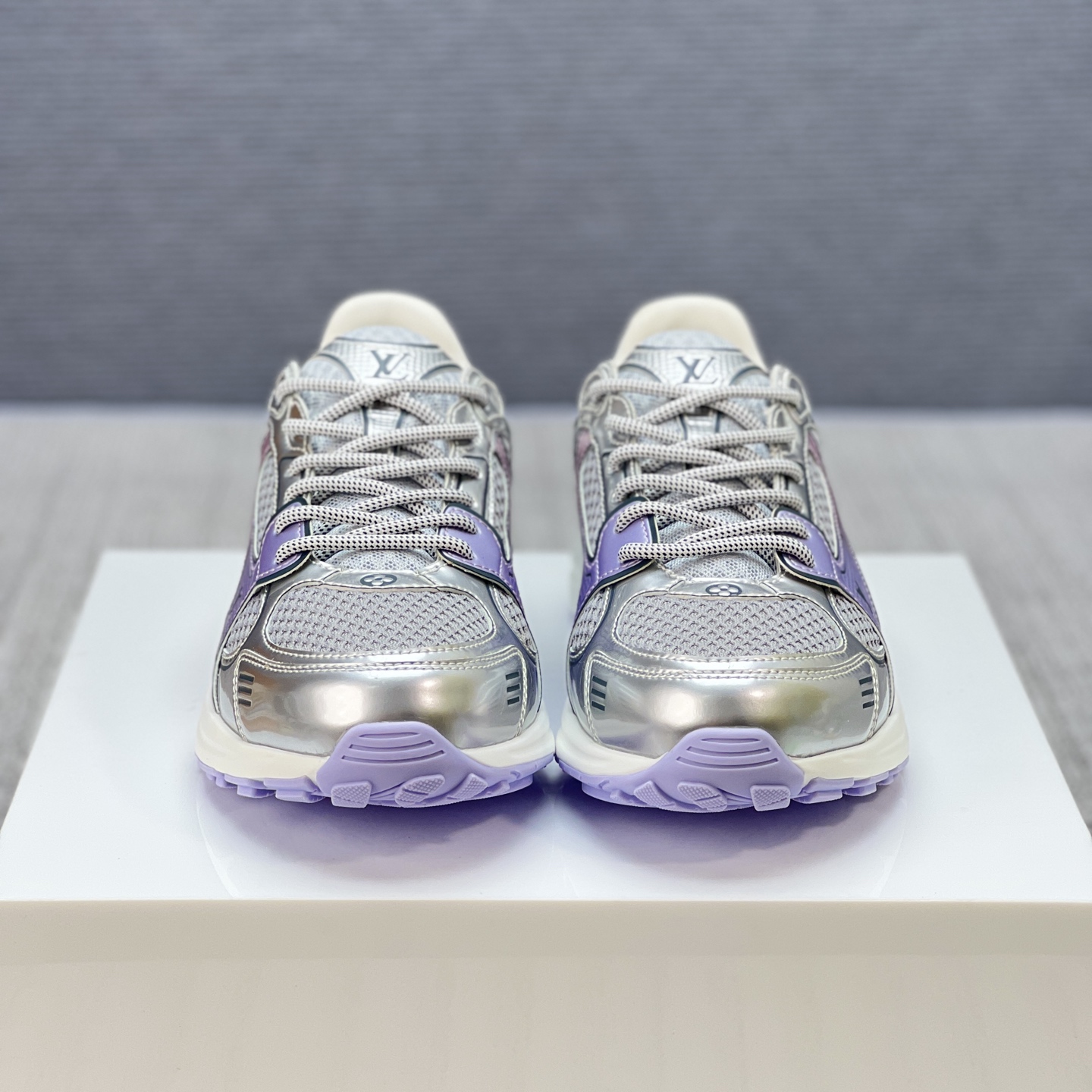 Lv Sneakers-198