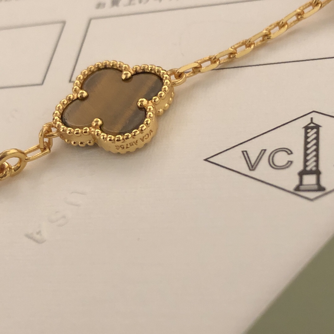 Van Cleef & Arpels Bracelet-35