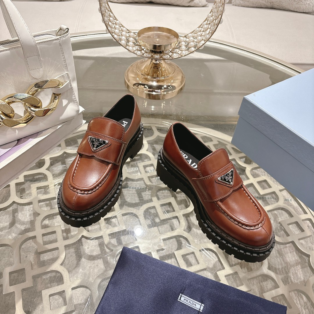 Prada women's leather shoes-26