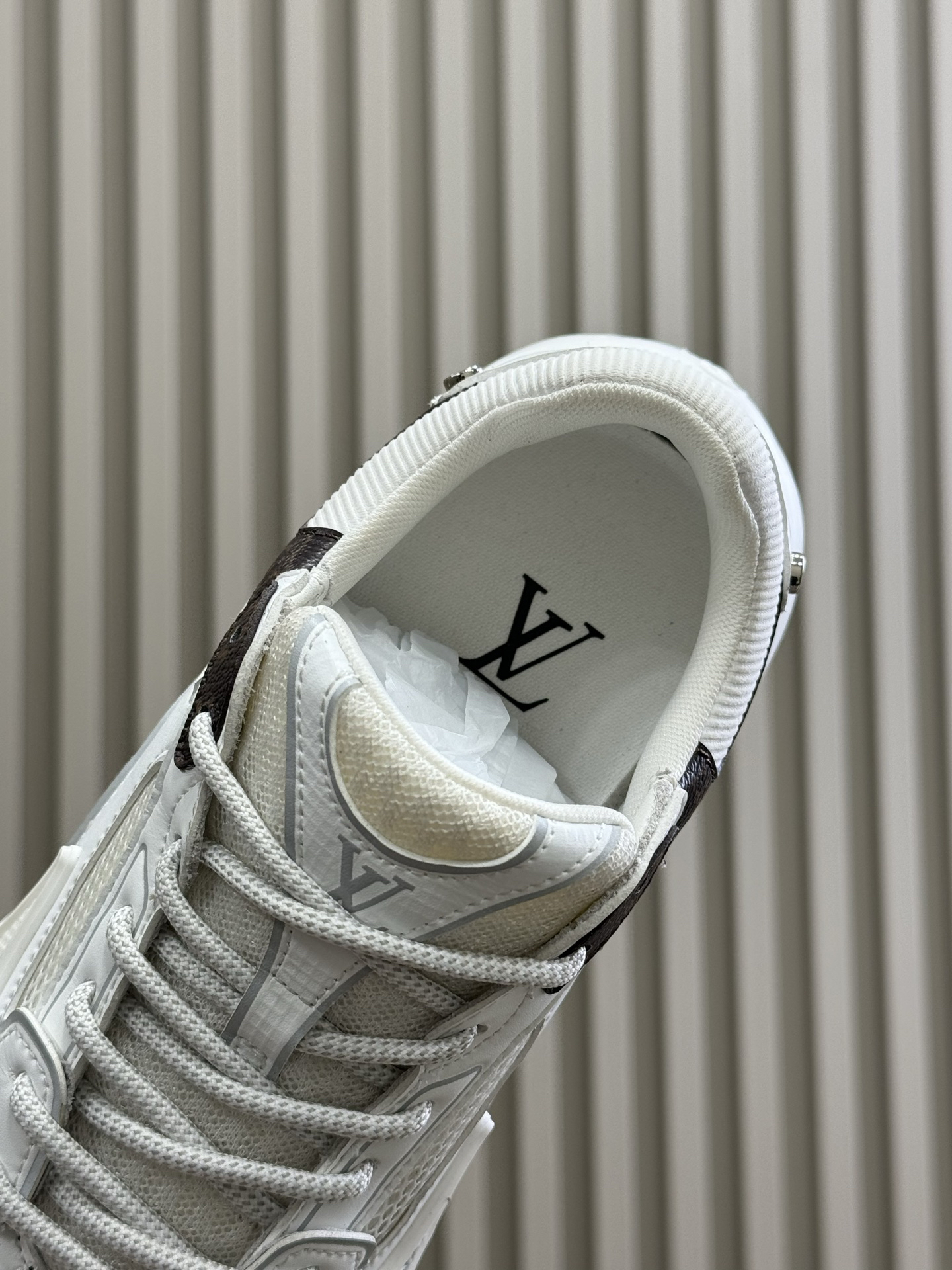 Lv Sneakers-219