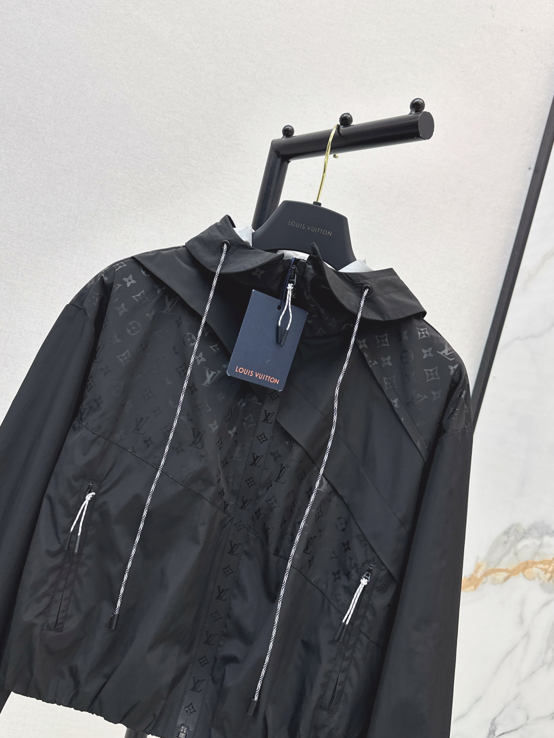 LV Clothing-322