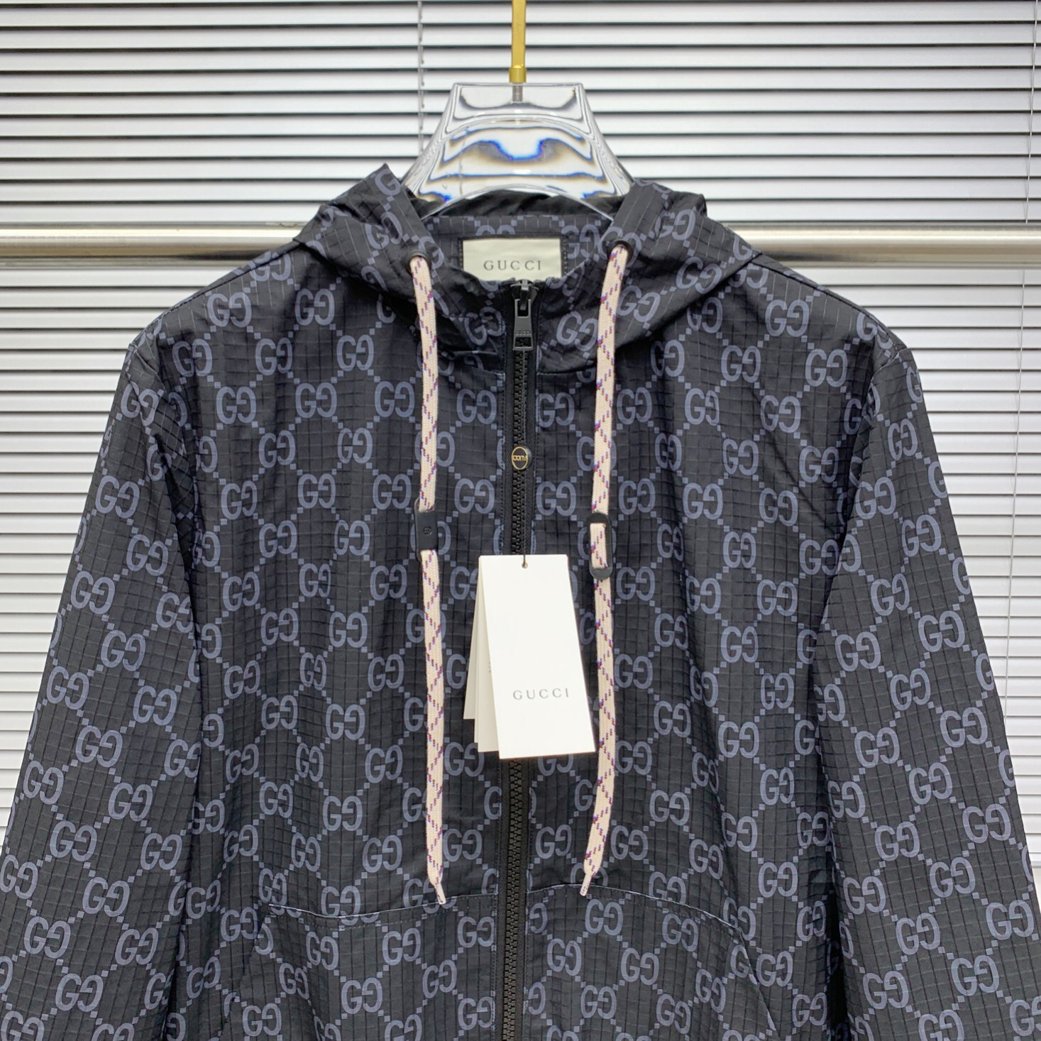 Gucci Clothing-345