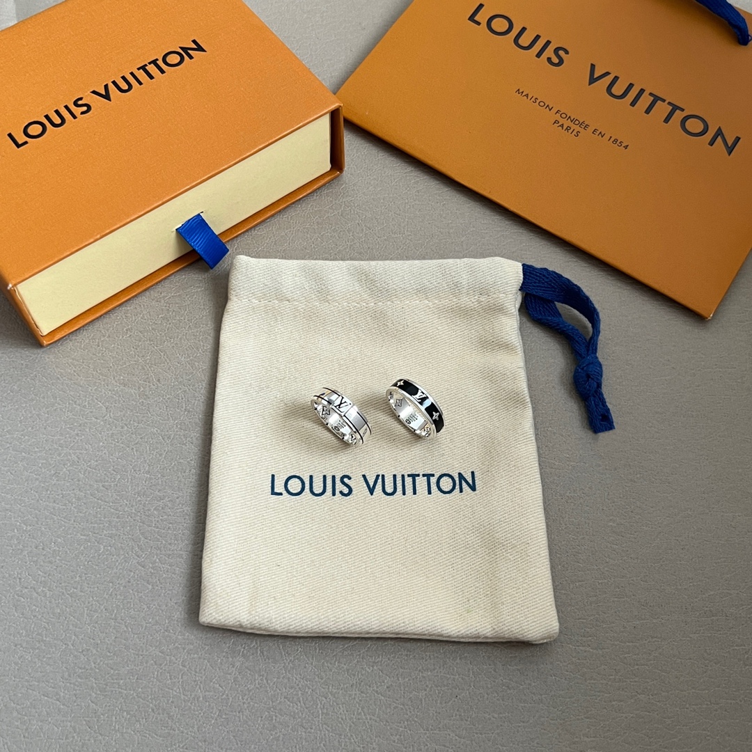 LV ring-78