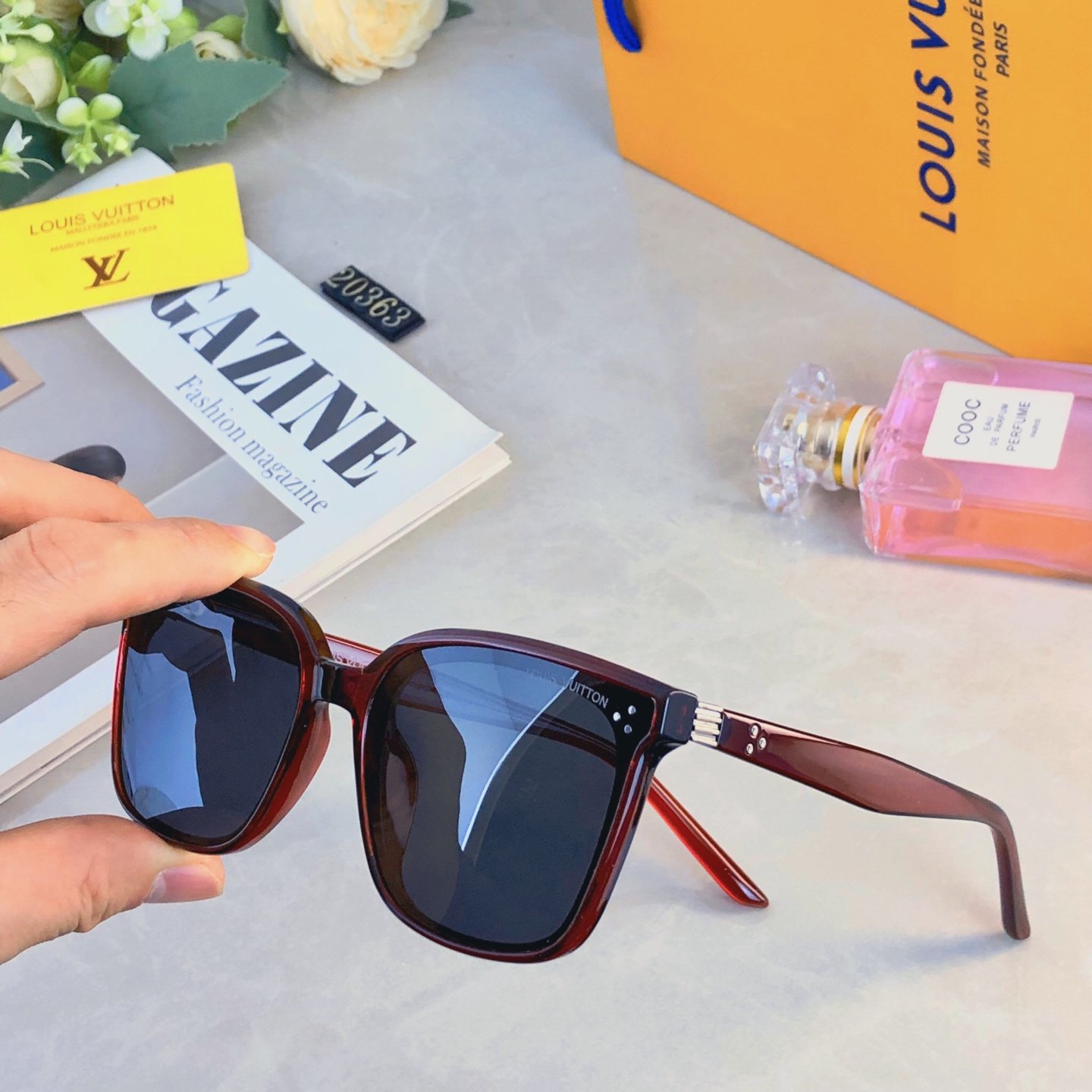 LV glasses-22