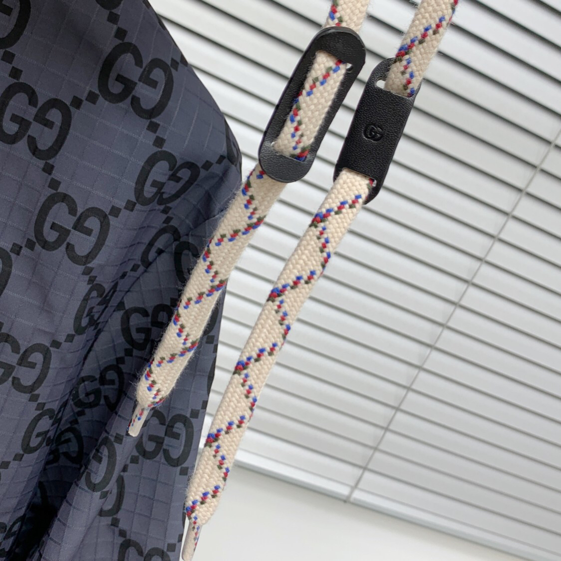 Gucci Clothing-341