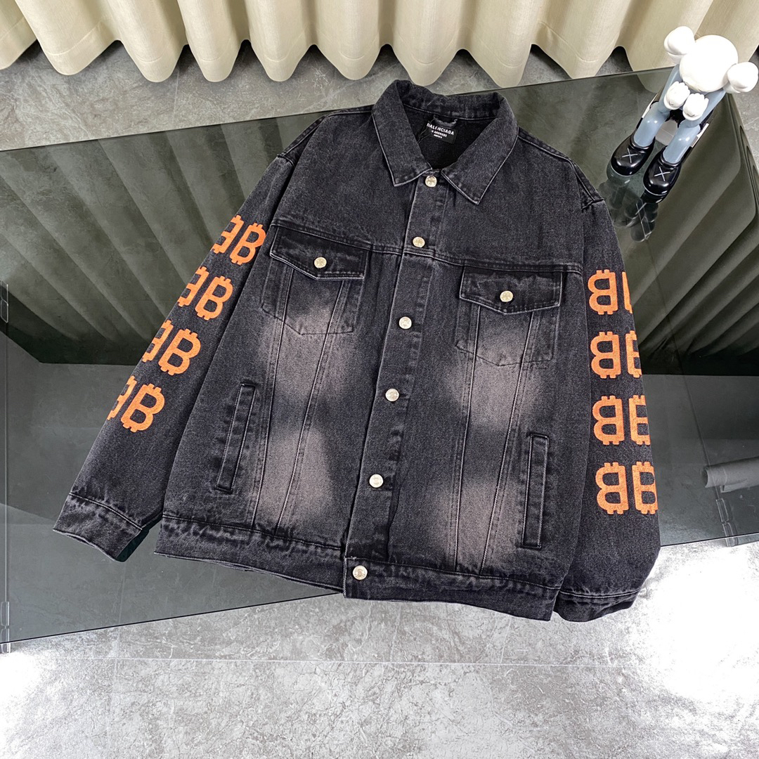 Balenciaga Clothing-122