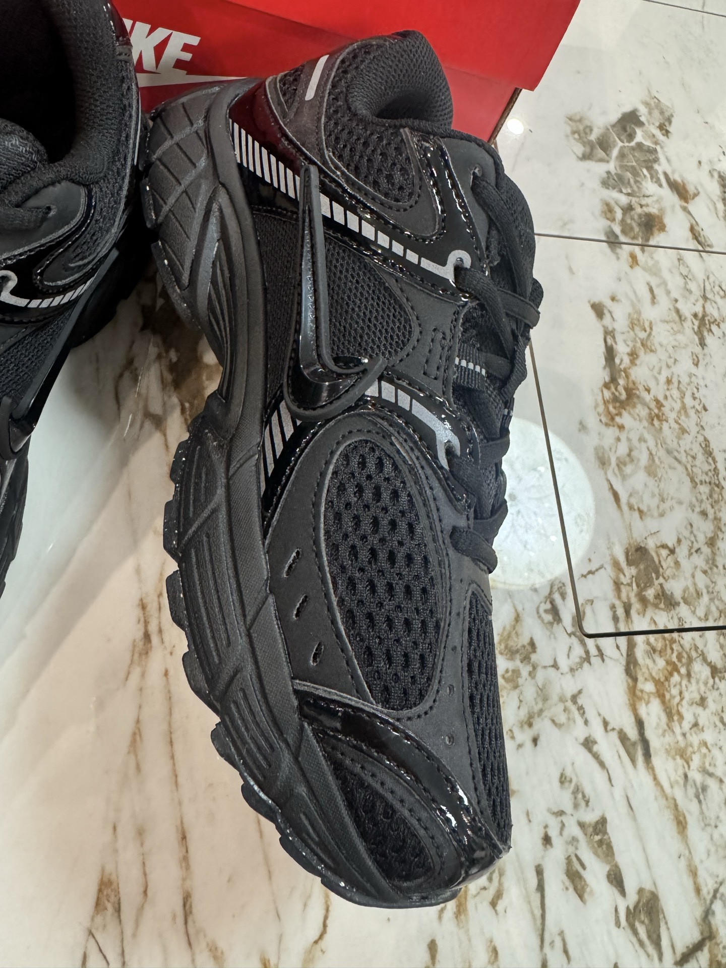 Nike Sneakers-252