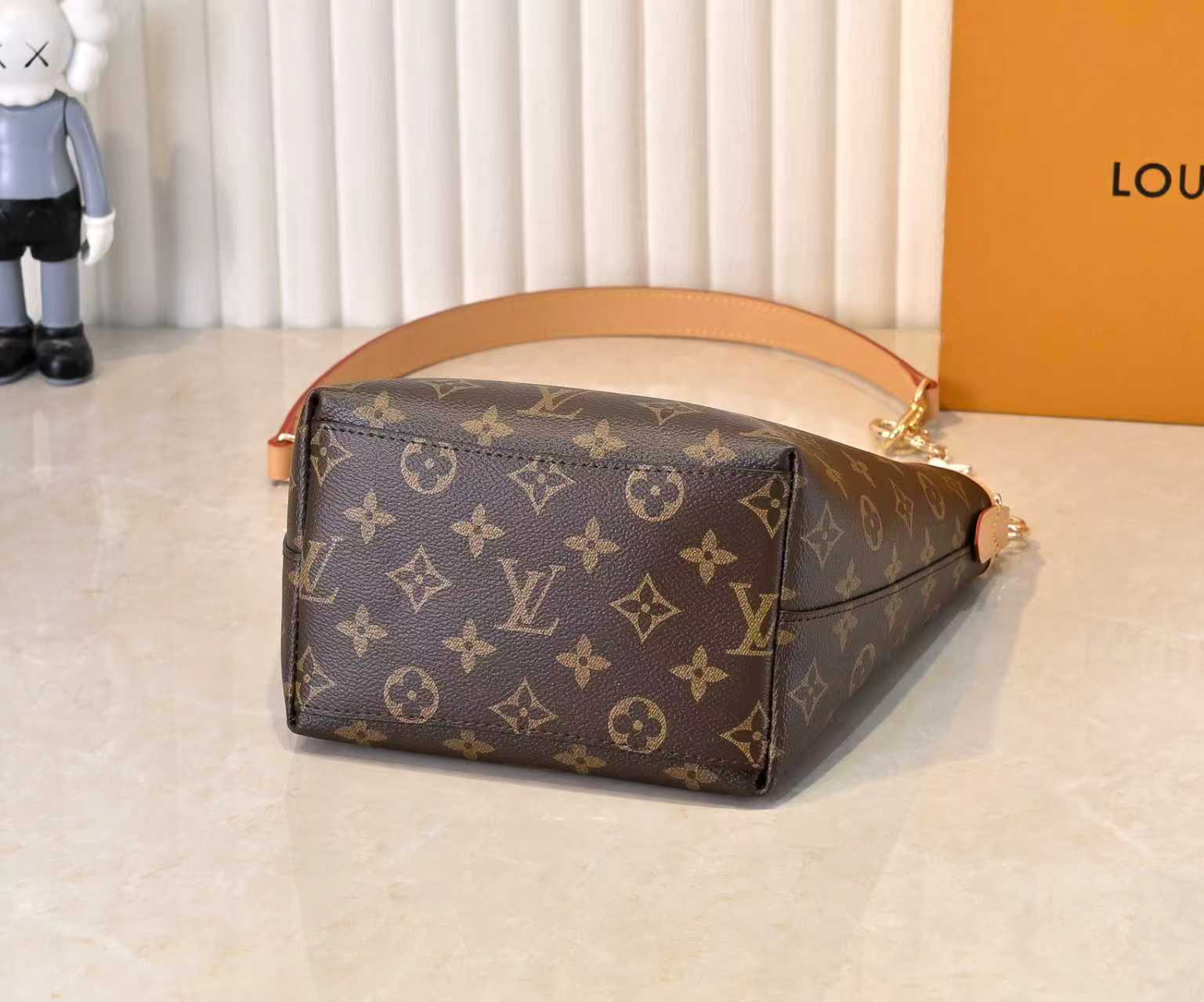 Louis Vuitton bag-134