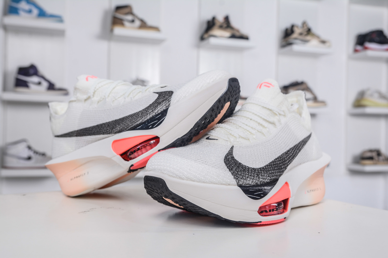 Nike Sneakers-270