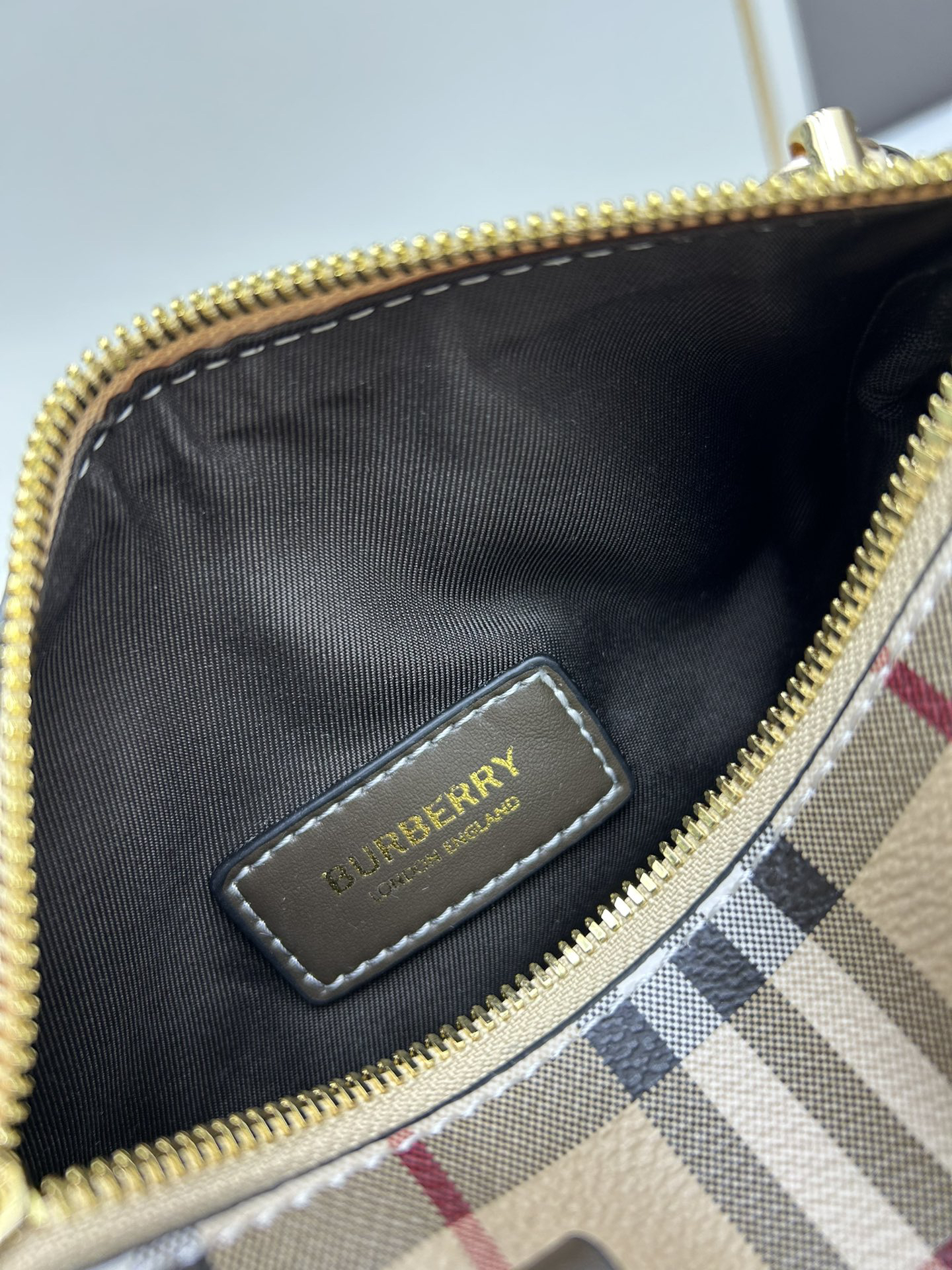 Burberry bag-140