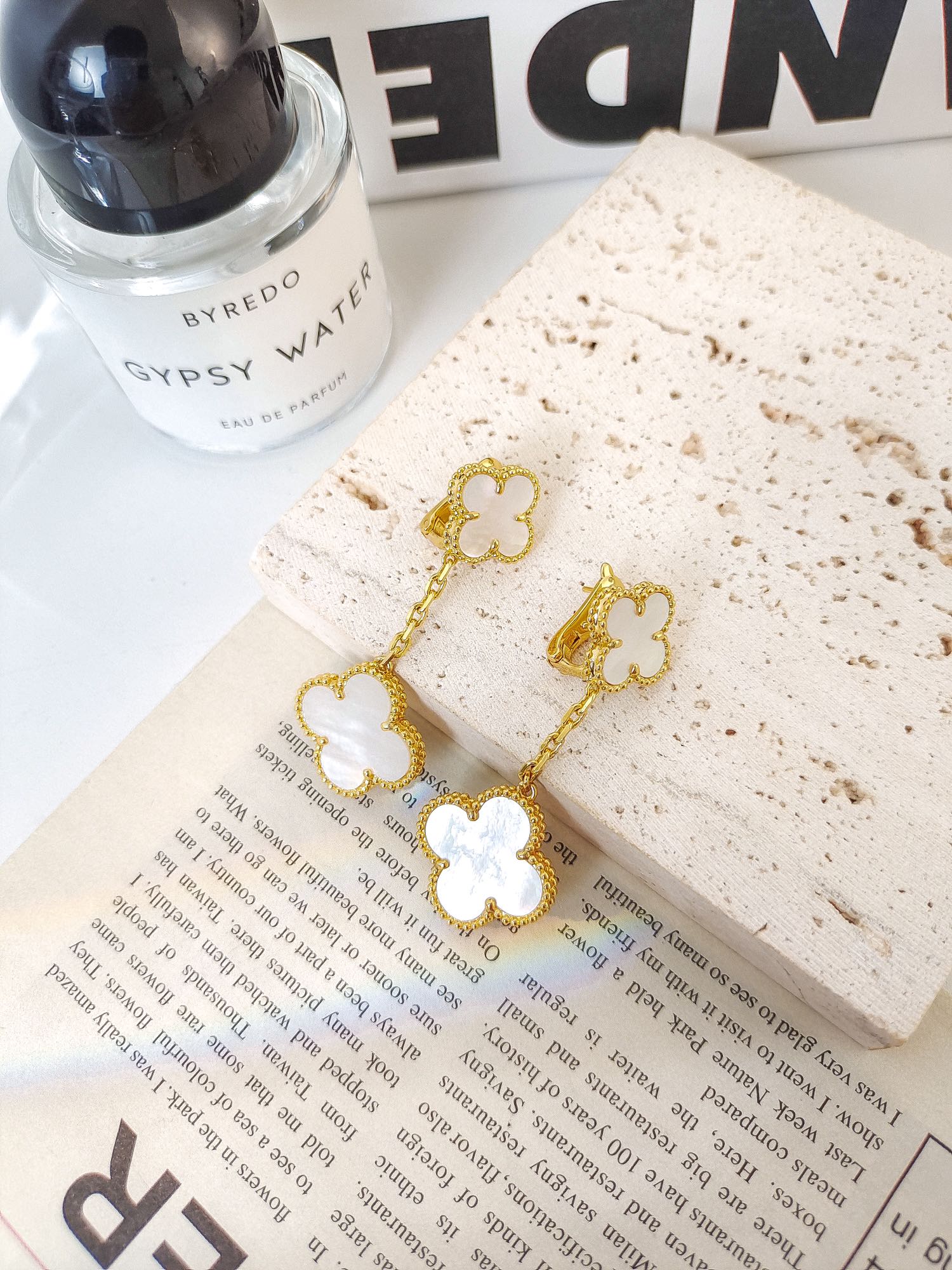 Van Cleef & Arpels earring-123