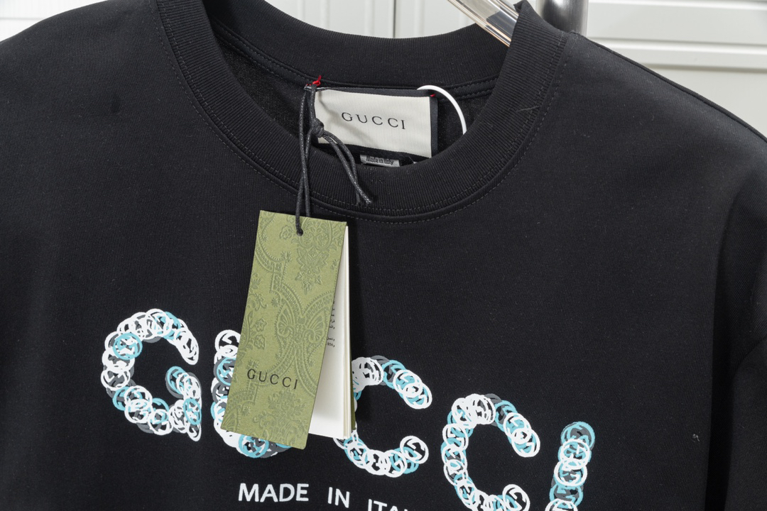 Gucci clothing-77