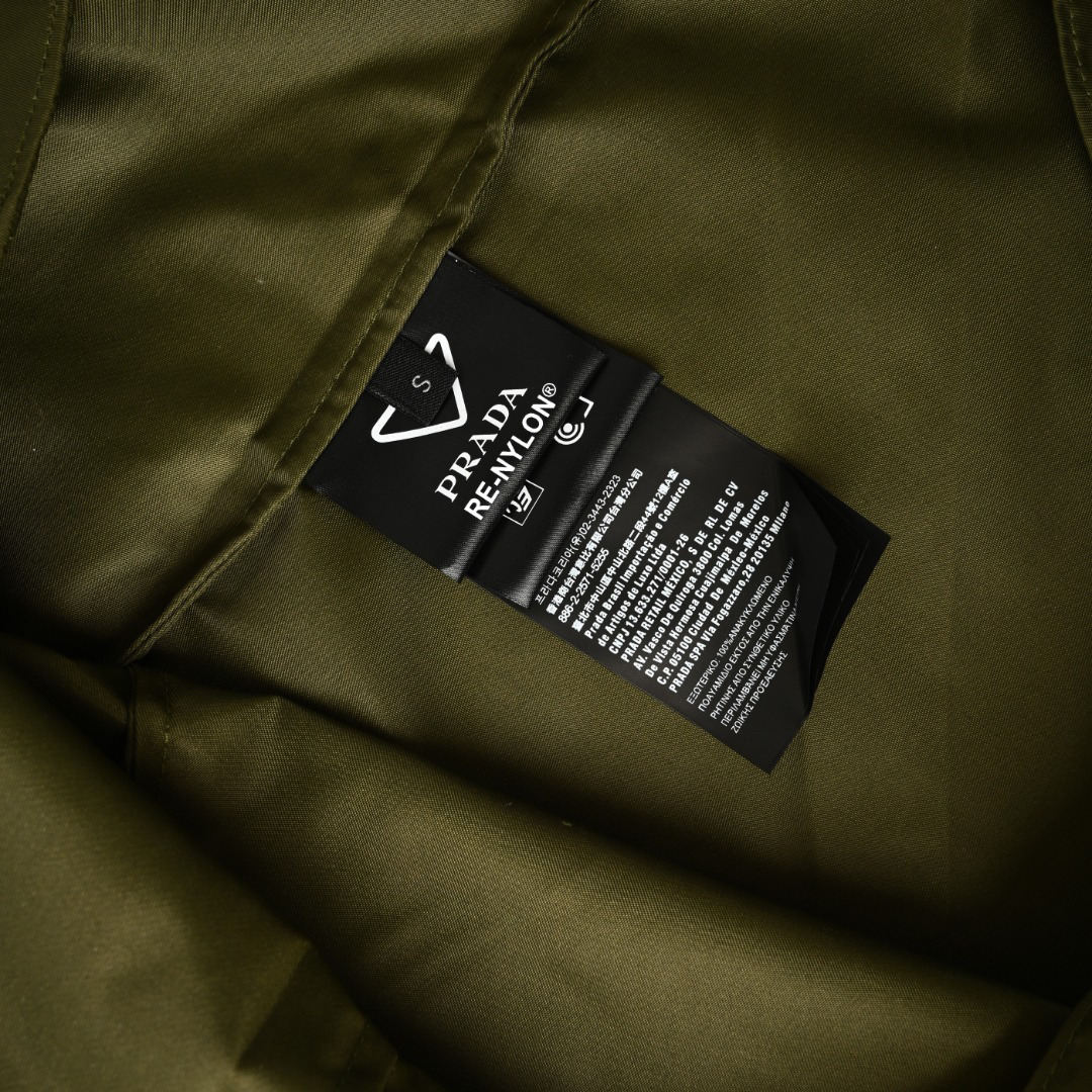 Prada Clothing-342