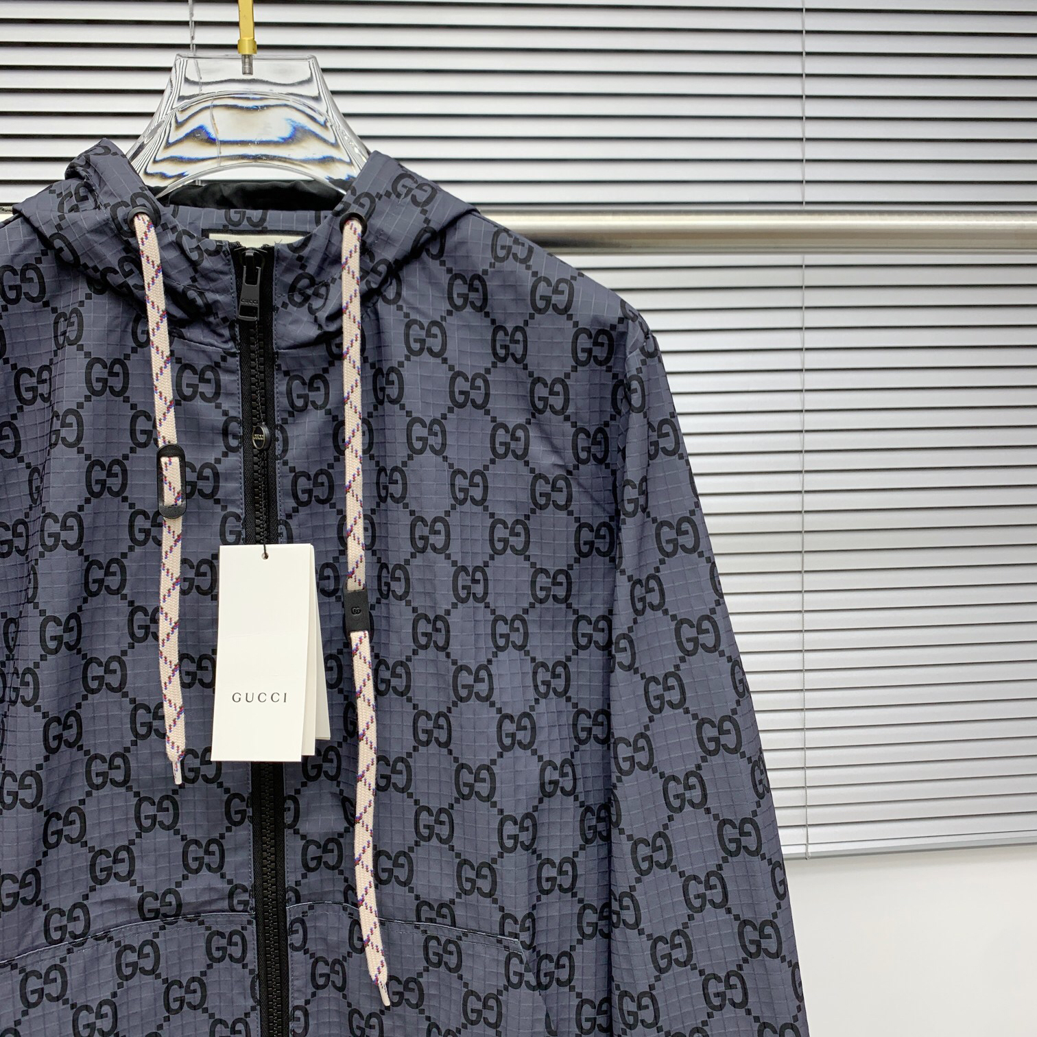 Gucci Clothing-341