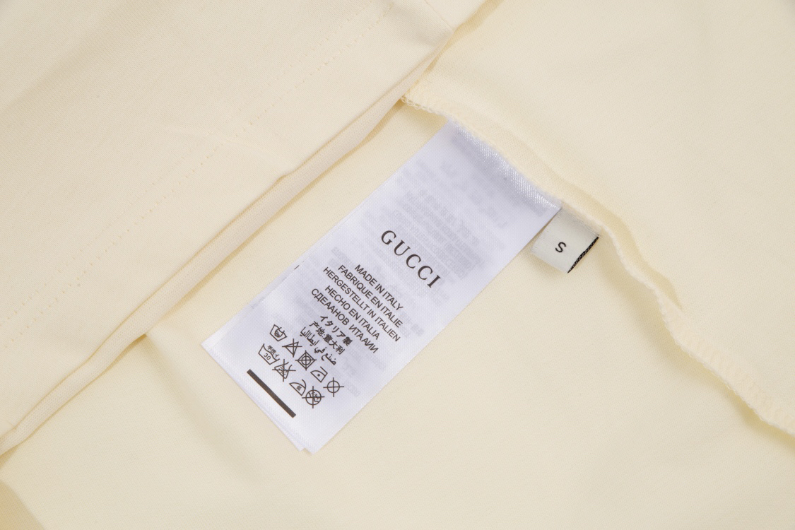 Gucci clothing-54