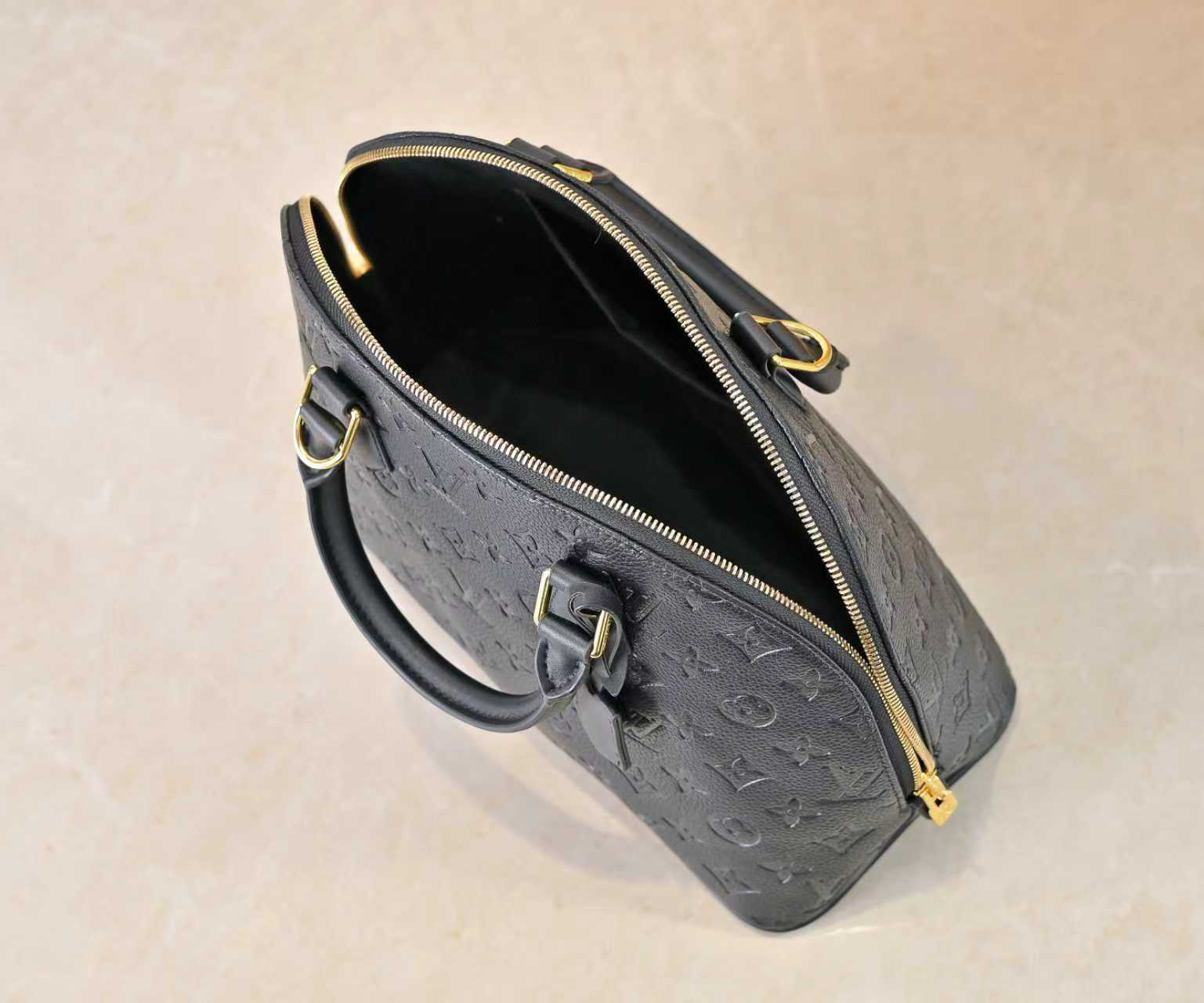 Louis Vuitton bag-150