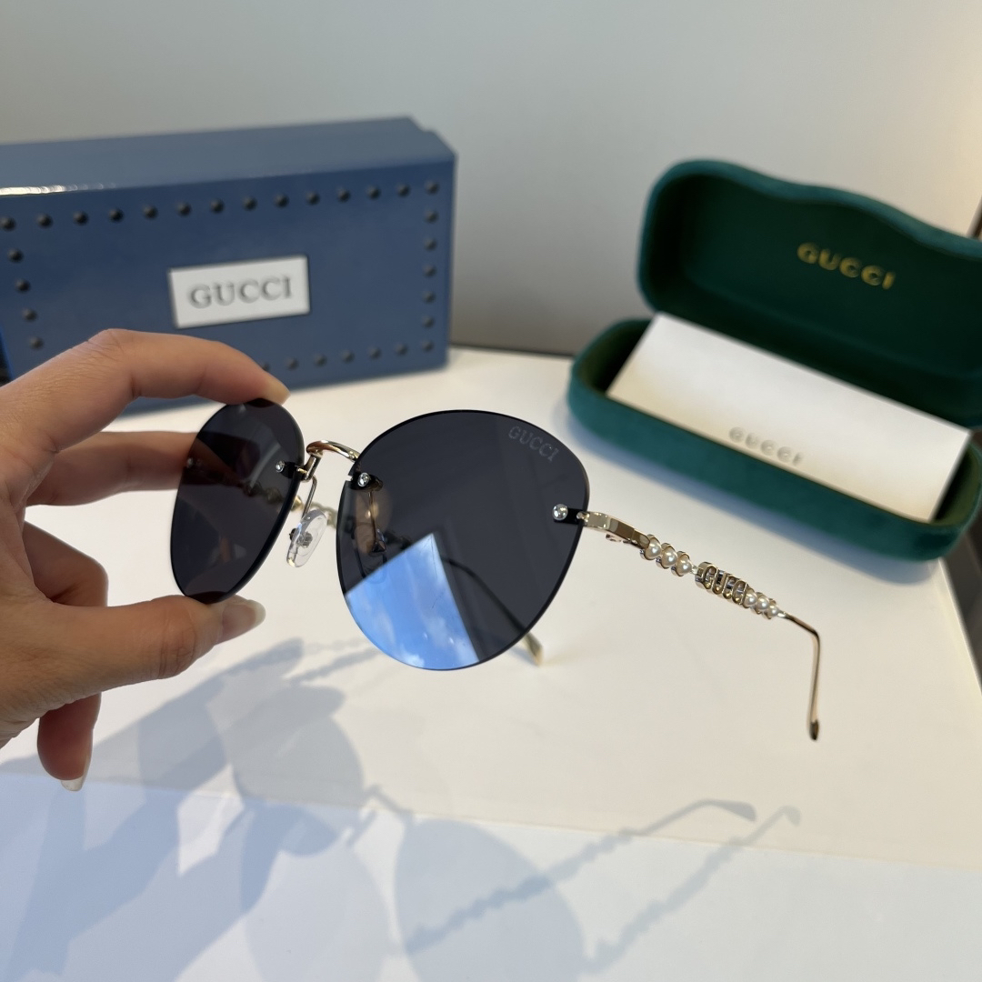 Gucci glasses-37