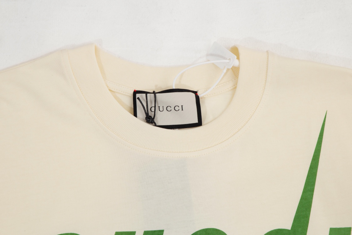 Gucci clothing-54