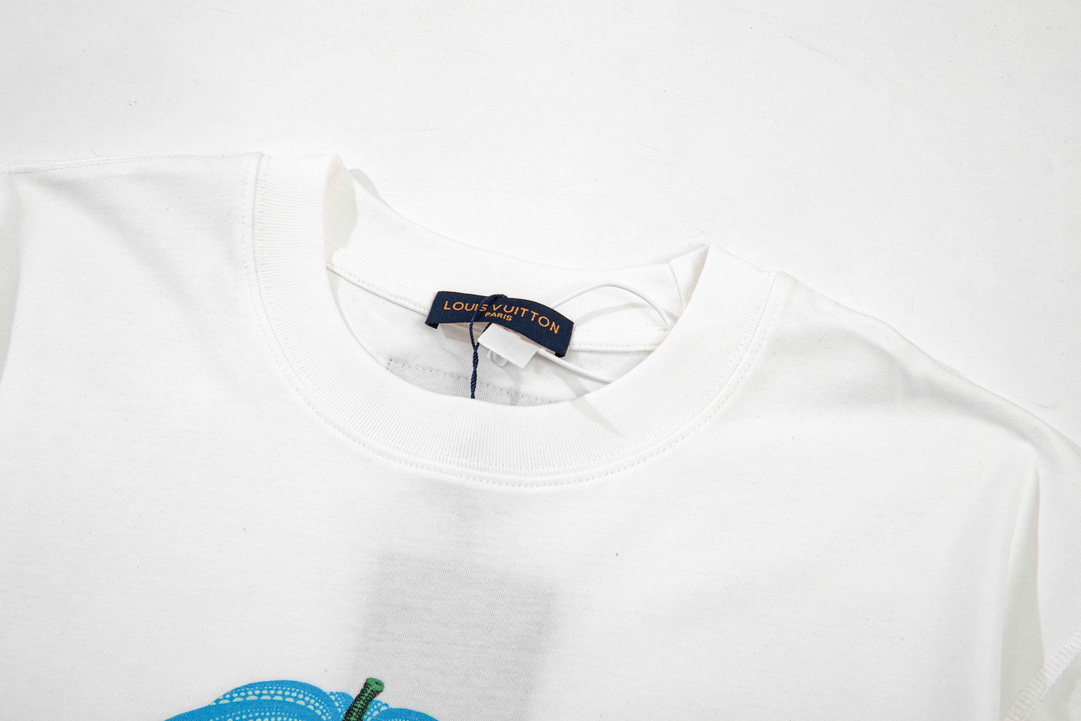 LV clothing-260