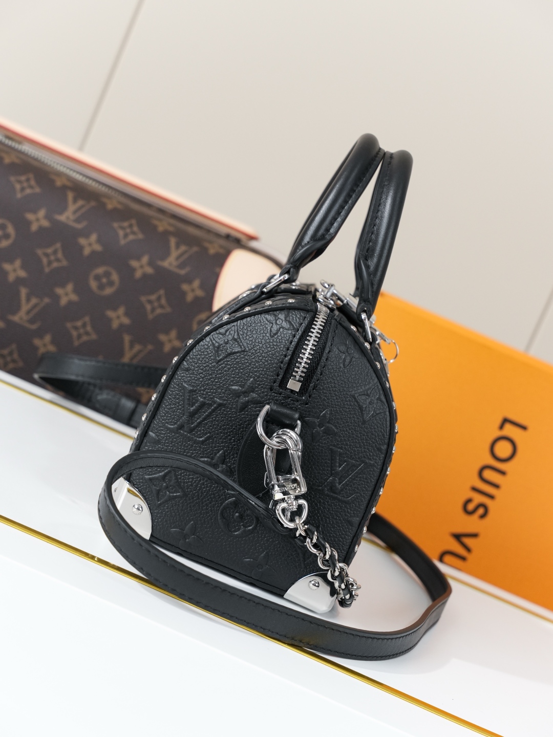 Louis Vuitton bag-196