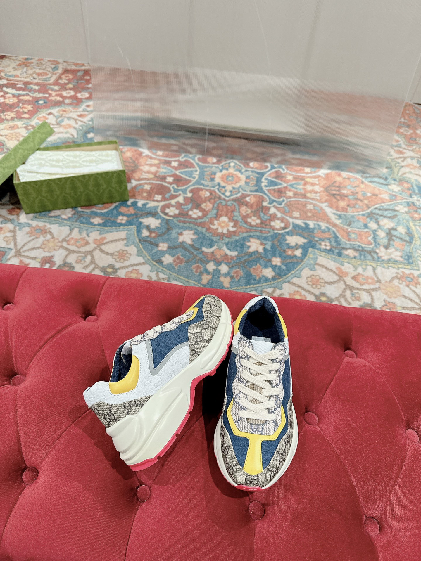 Gucci Sneakers-245