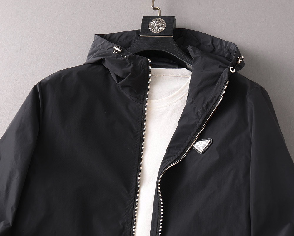 Prada Clothing-398