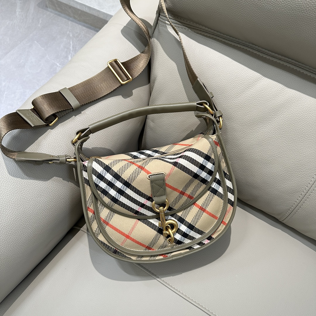 Burberry bag-2