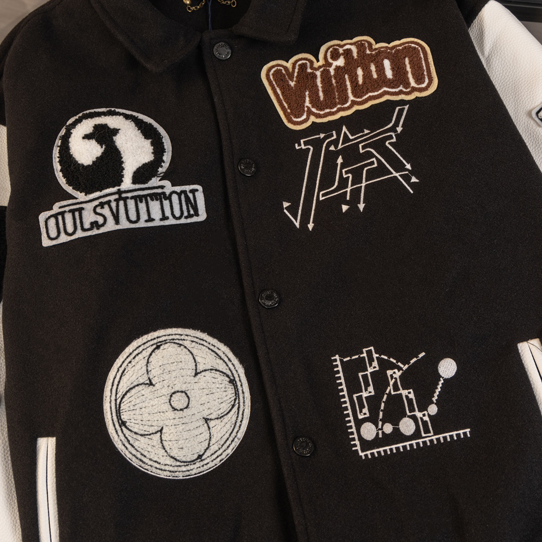 LV Clothing-315