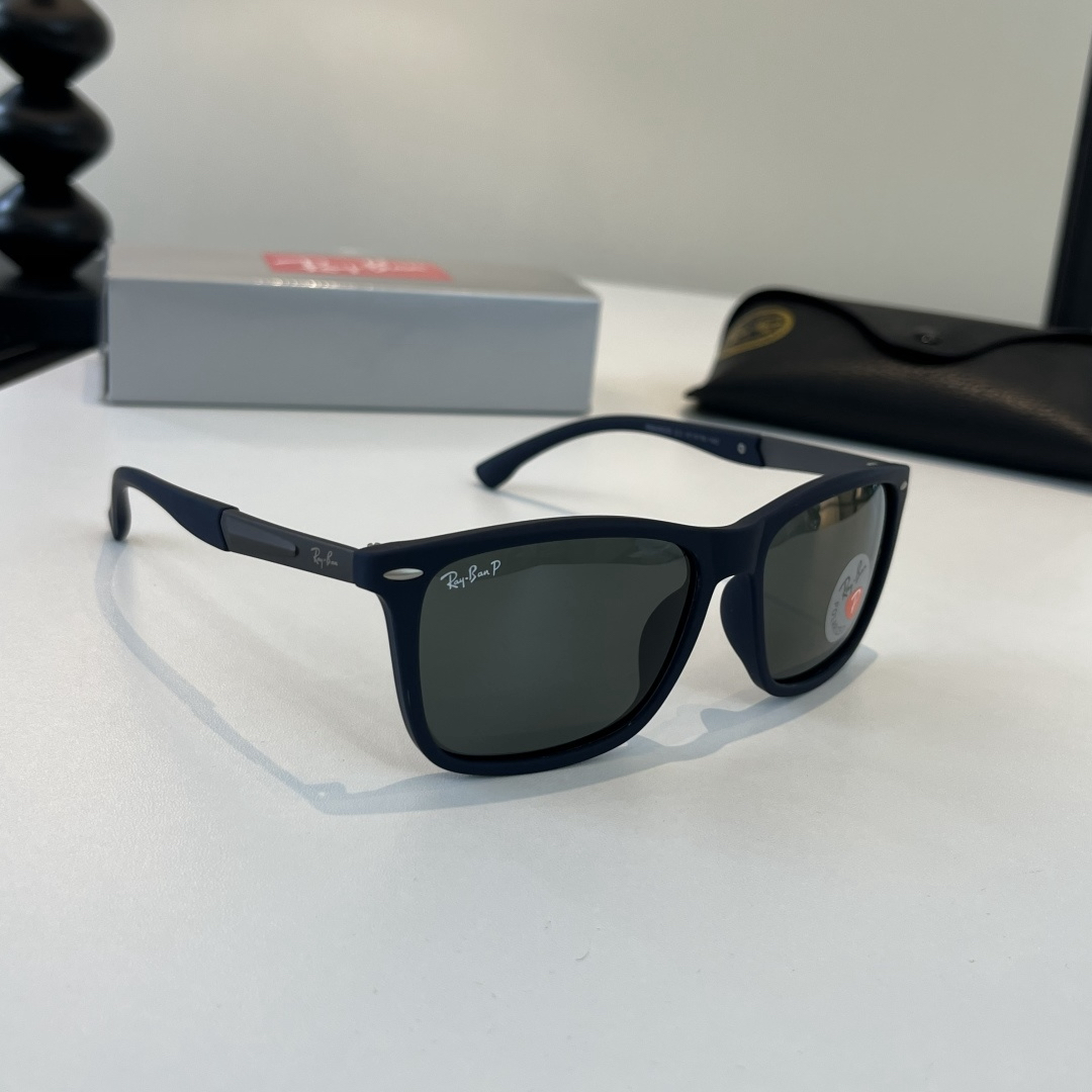 Ray-Ban glasses-1