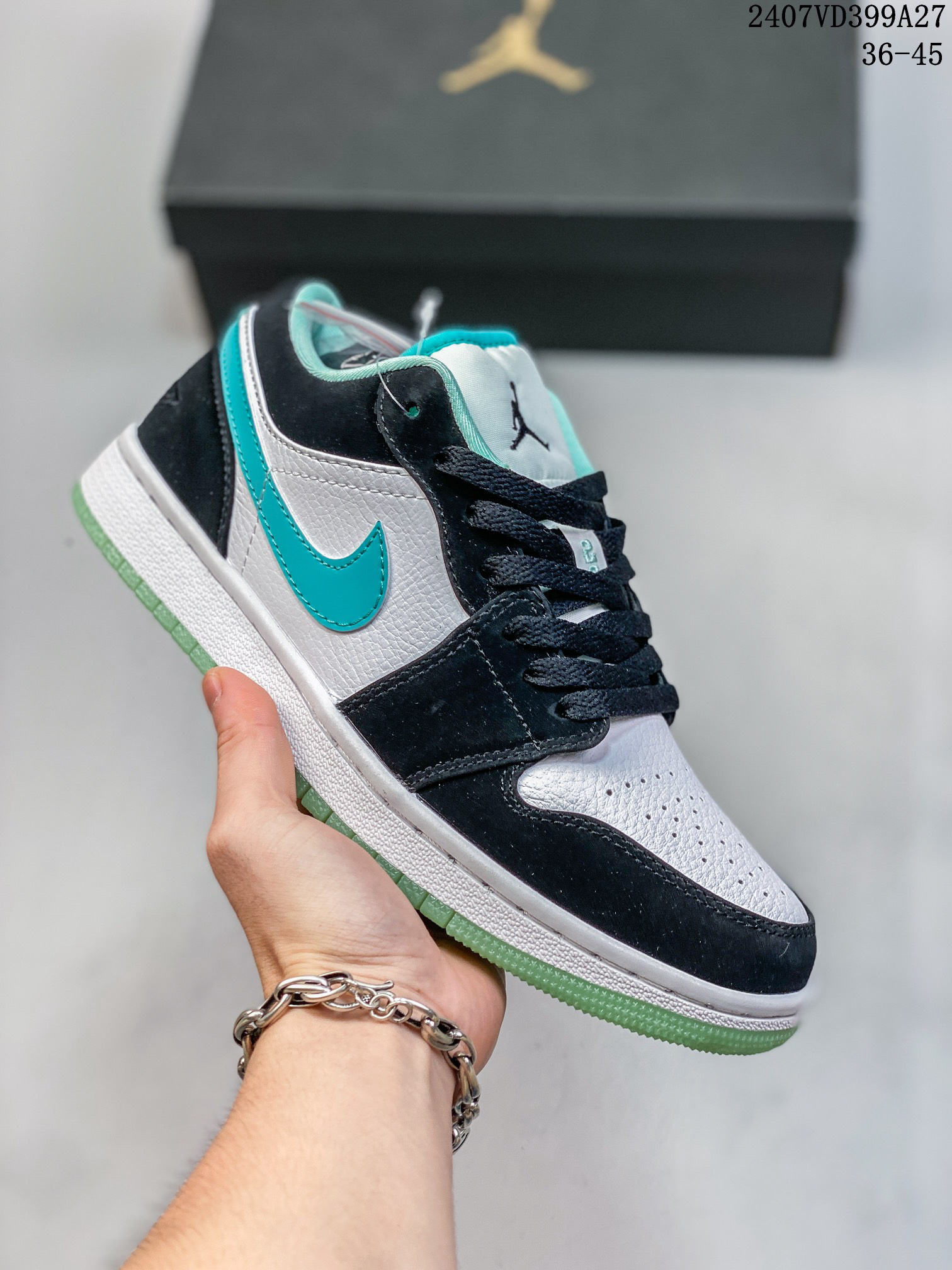 Nike Sneakers-52